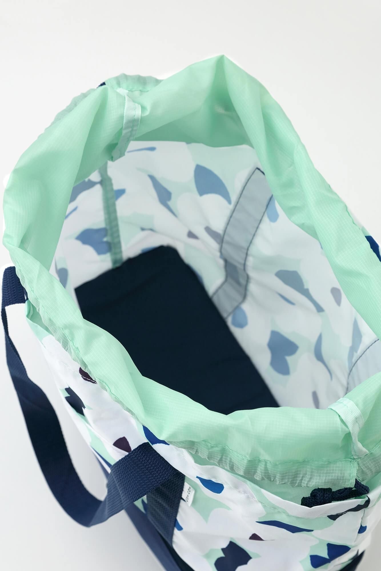 Sou ・ Sou x 100% coûts pour le sac fourre-tout de refroidissement bien-être riche / Tsubakimon