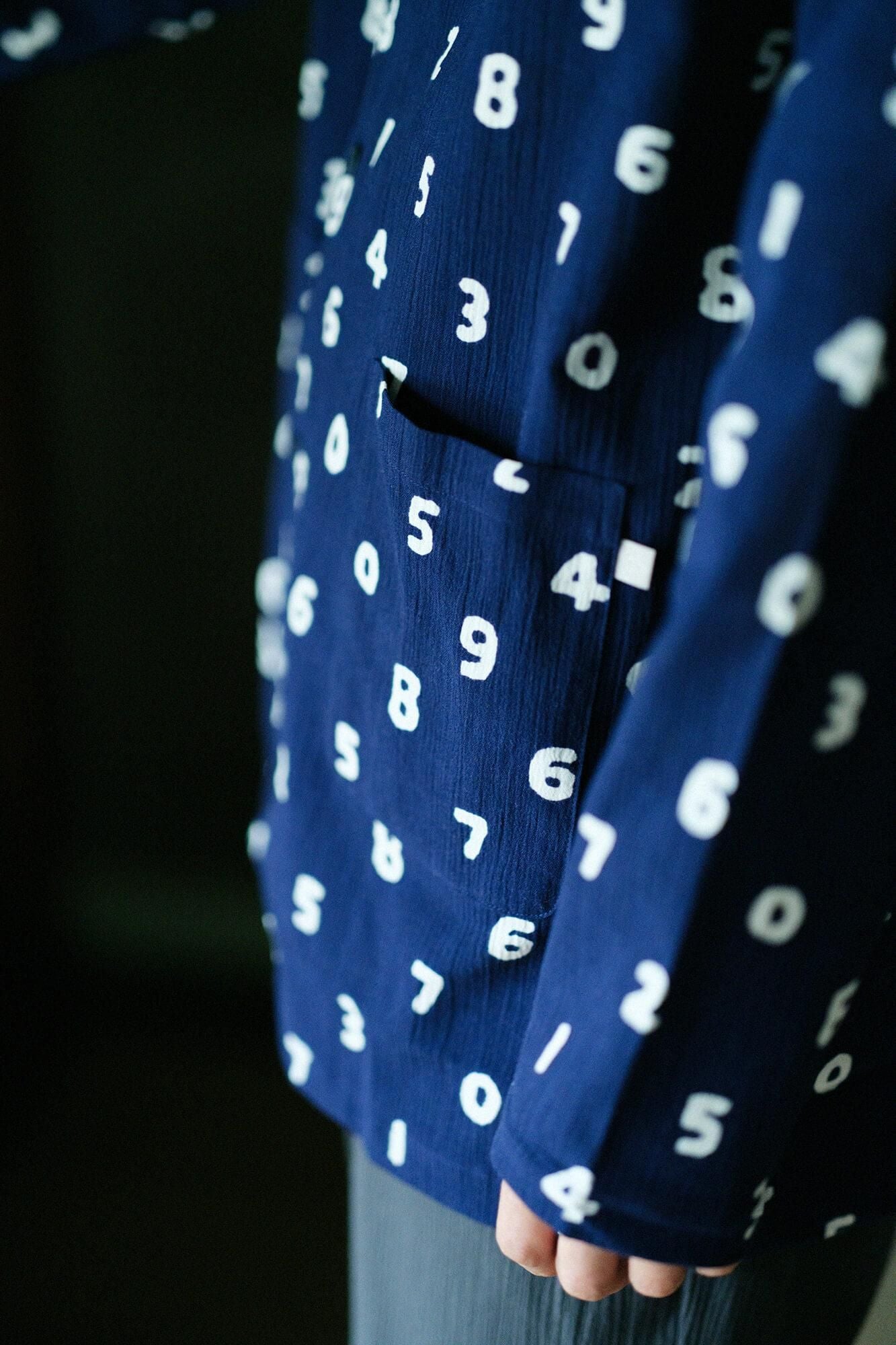 Takashima Chiku 20/20 Pajamas textile en V / So-Su-U Bleu foncé (Noukon) x Deep Lead (Koinatamari)
