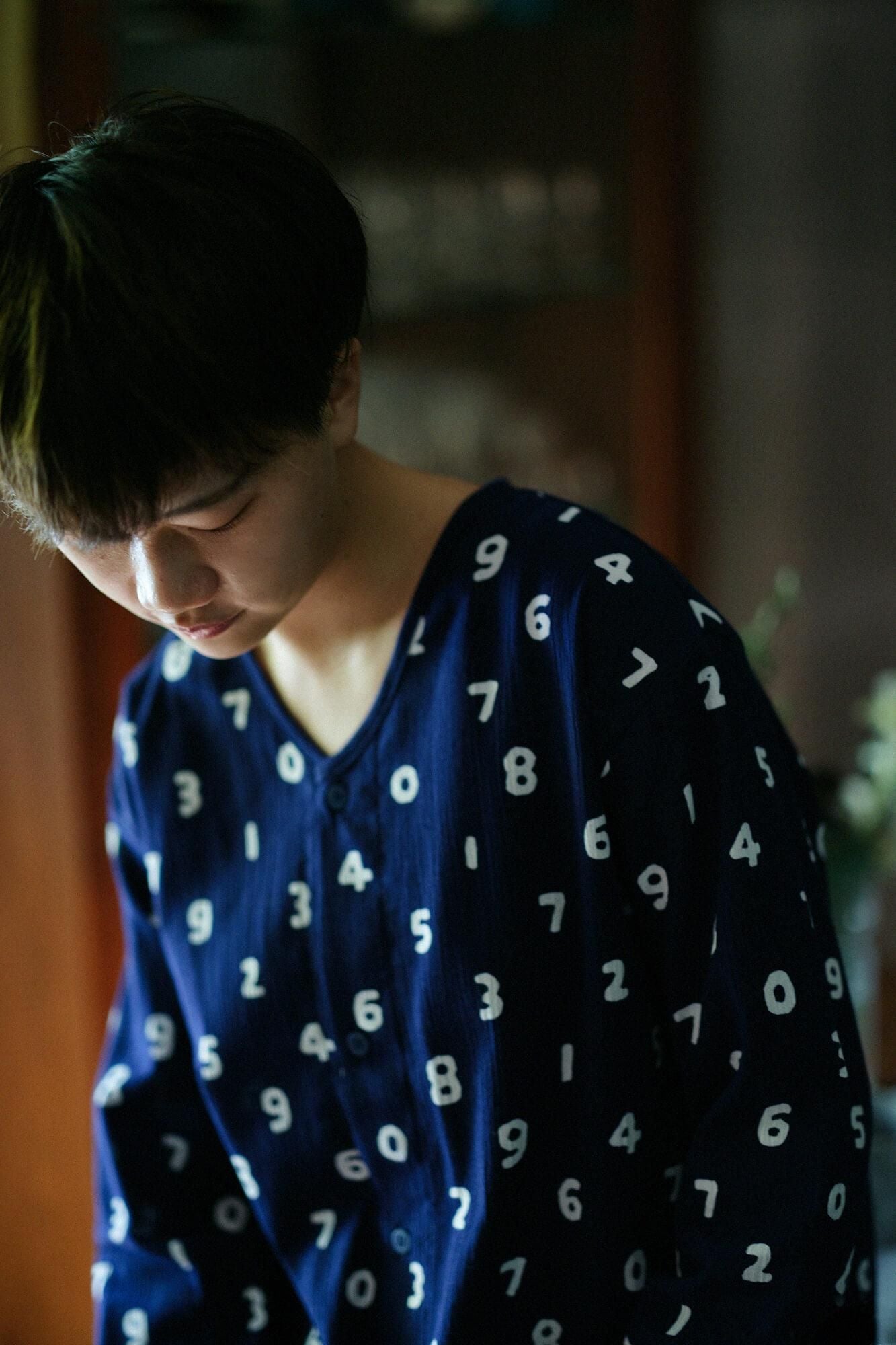 Takashima Chiku 20/20 Pajamas textile en V / So-Su-U Bleu foncé (Noukon) x Deep Lead (Koinatamari)