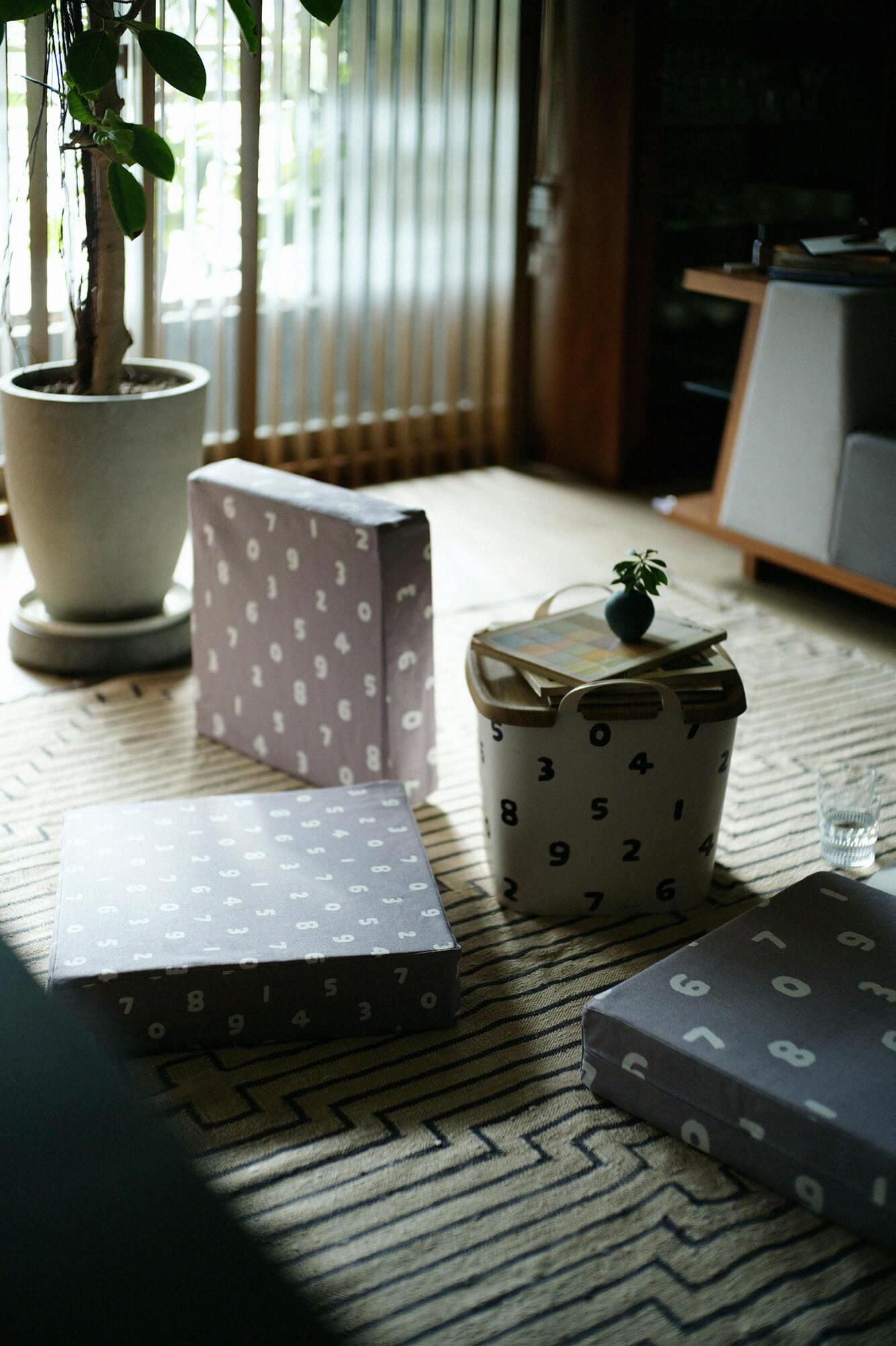 箱座布団/SO-SU-U 大 薄墨色(うすずみいろ)【※お届けに約3週間】