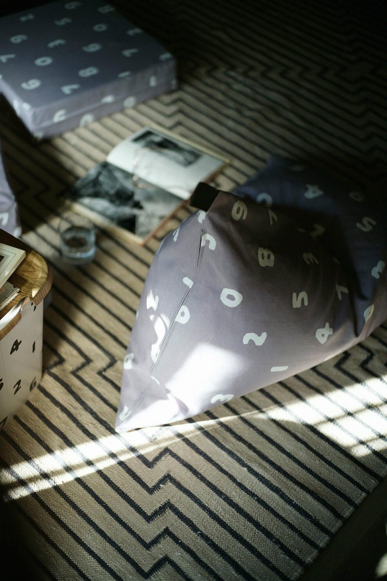 クッション座椅子/SO-SU-U 大 薄墨色(うすずみいろ)【※お届けに約3週間】