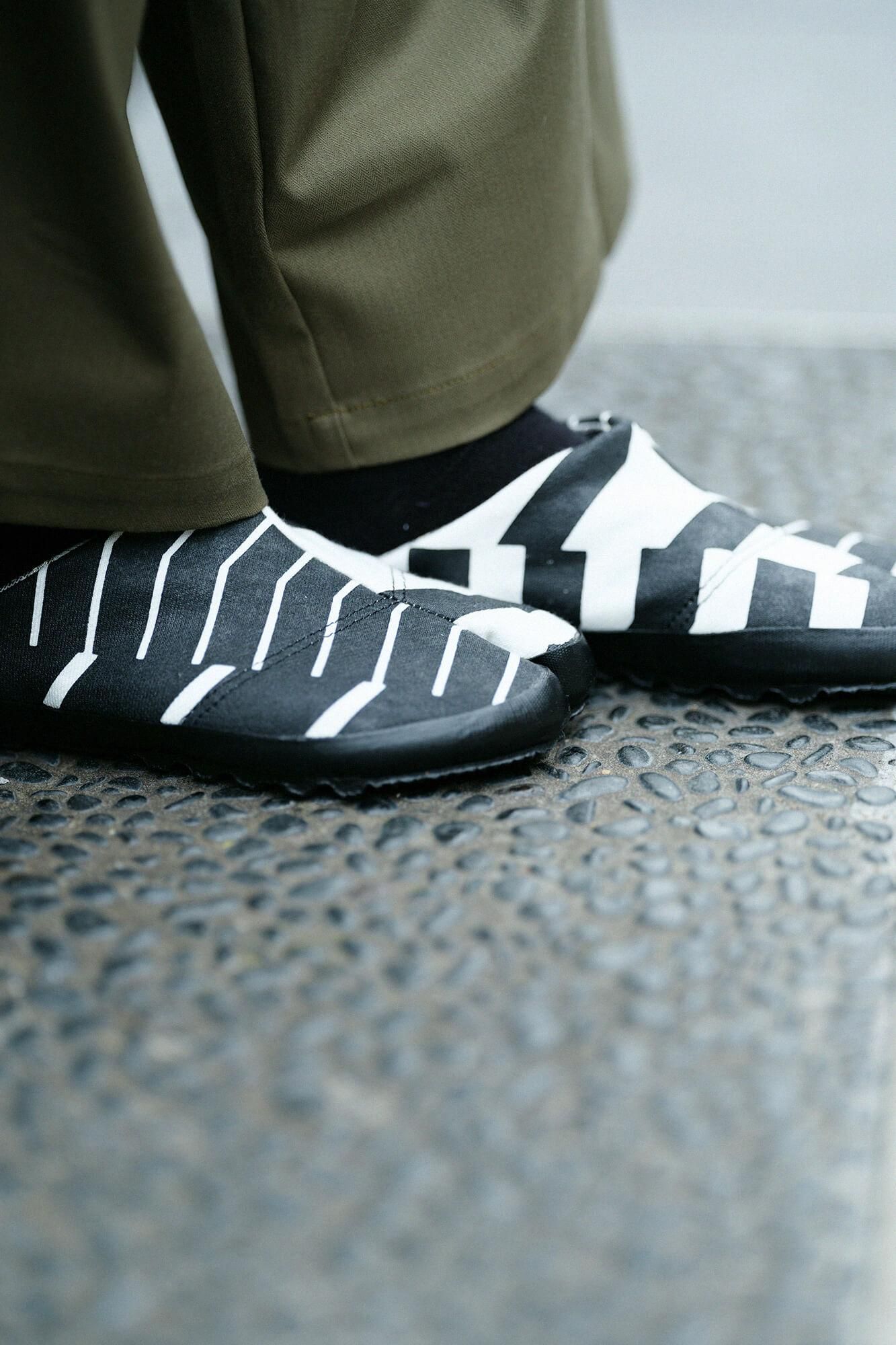 tabi袜子,粘在 /逐渐tsukumo x fuyuu(木材)