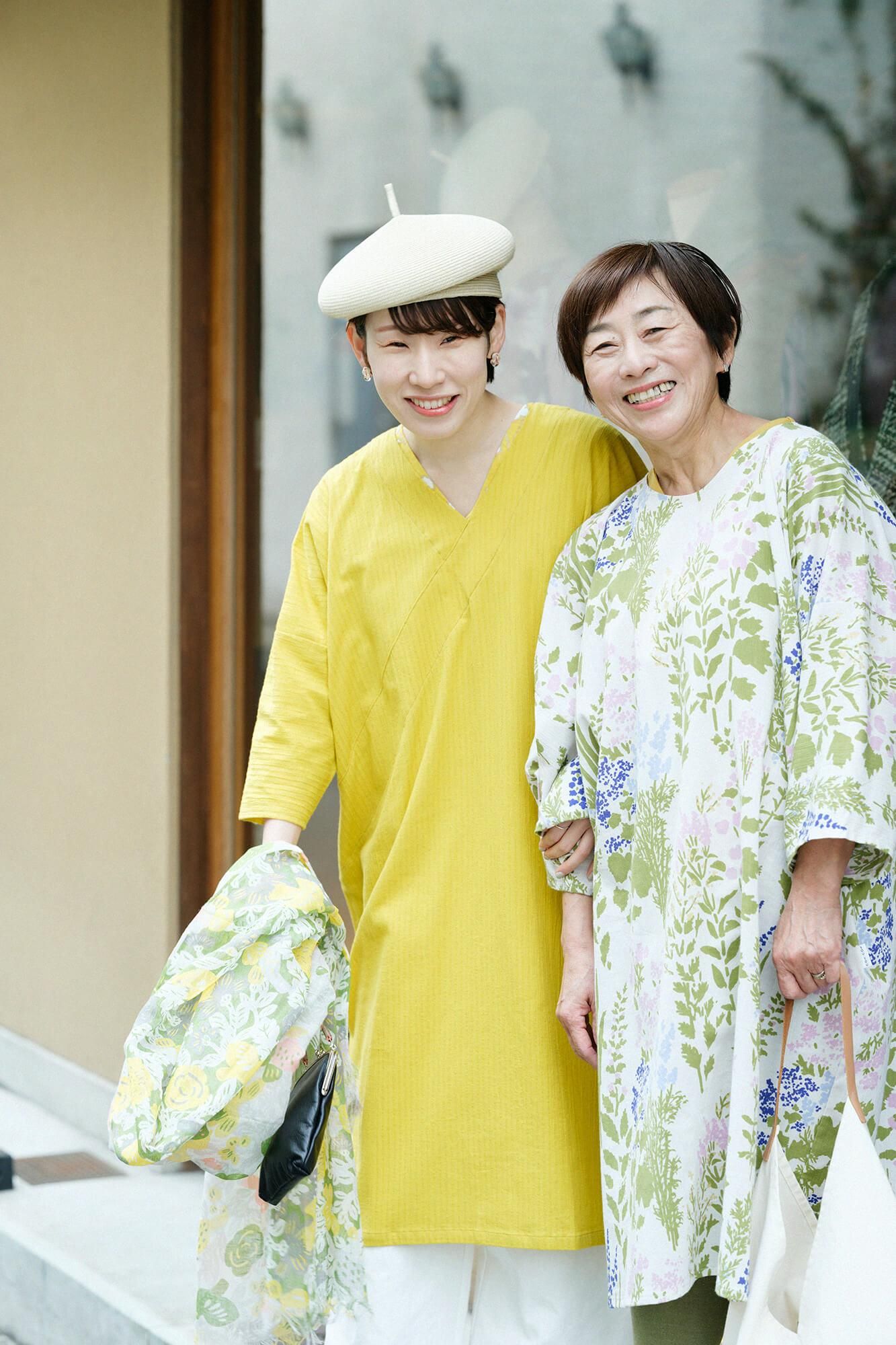 Chizimi Cotton 40/20 Akiha V-neck Rectangular Dress Three-quarter Sleeve / Canary Color