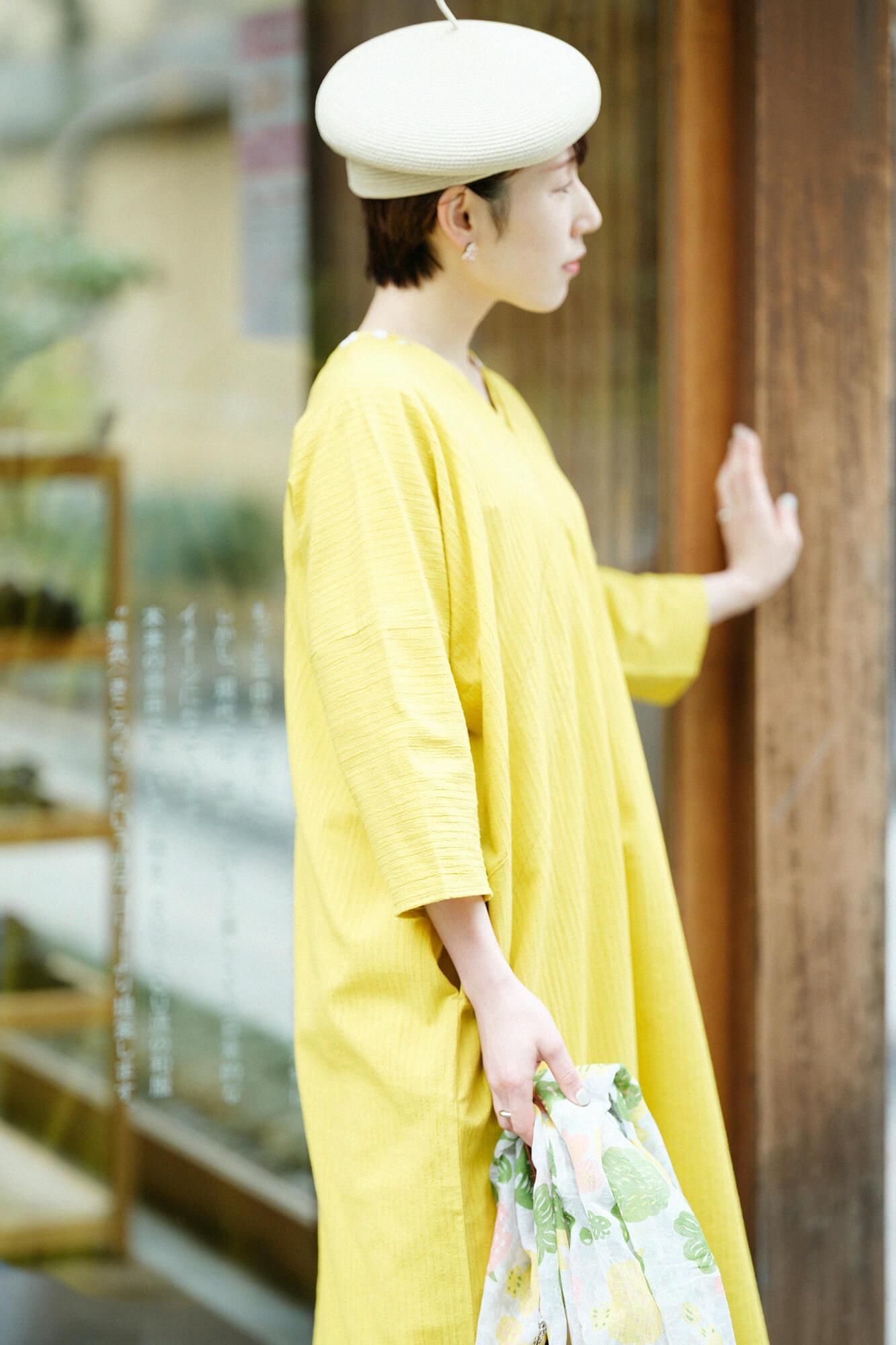 Chizimi Cotton 40/20 Akiha V-neck Rectangular Dress Three-quarter Sleeve / Canary Color