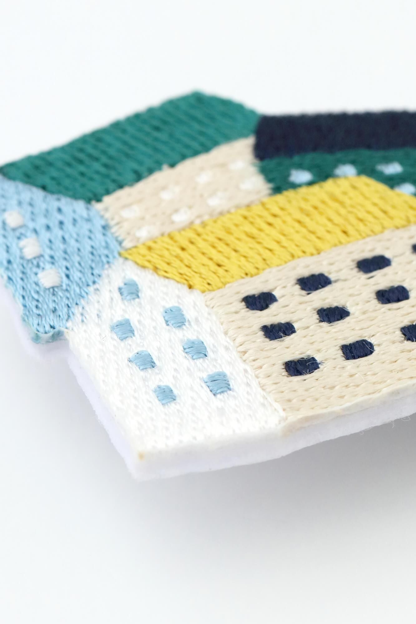 刺繍飾り(ししゅうかざり)/北の国