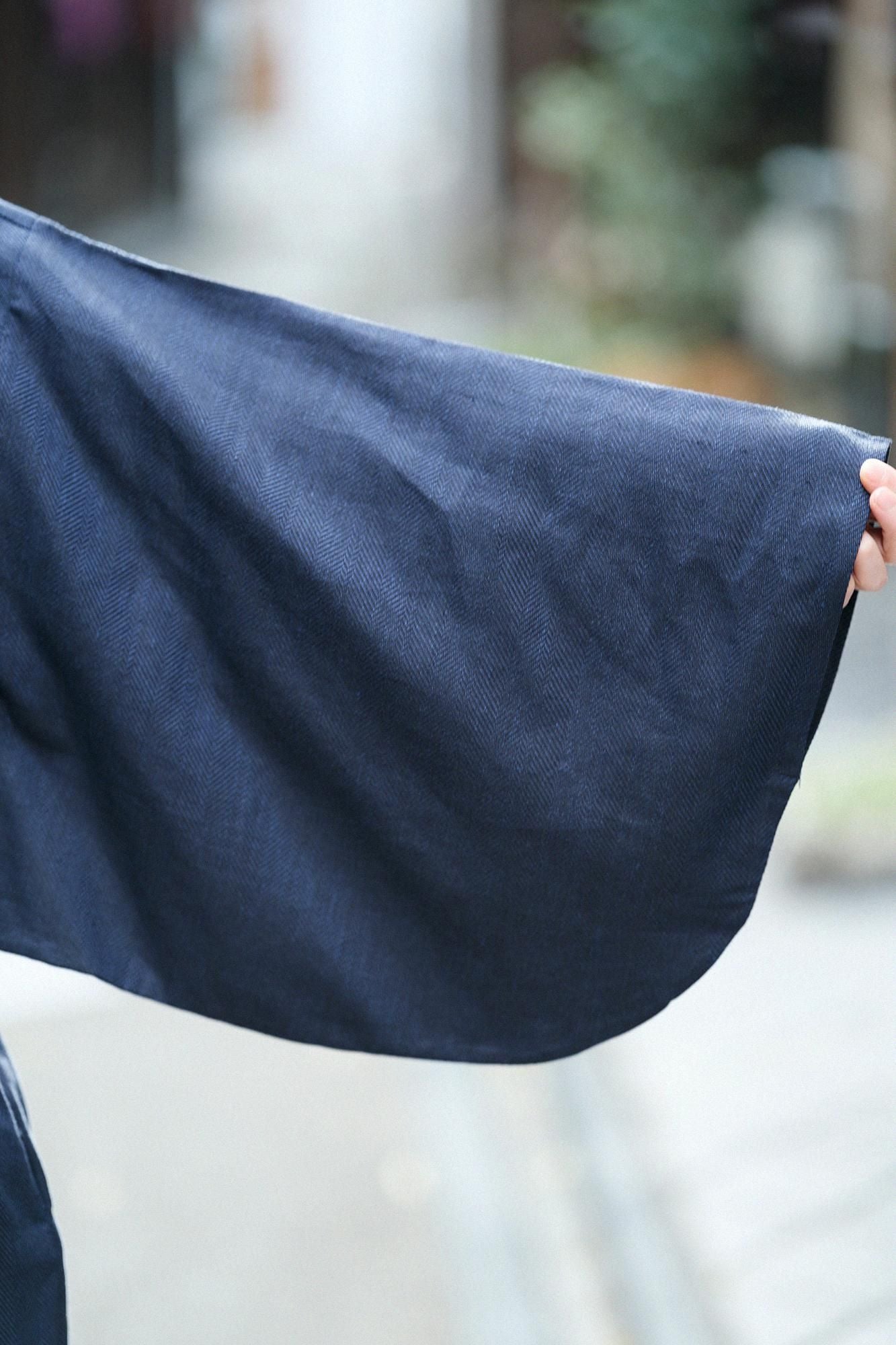 【net限定】綿麻(めんあさ) 杉綾織(すぎあやおり) 薙刀かり衣(なぎなたかりごろも) 細衿(さざれえり)/青褐(あおかち)