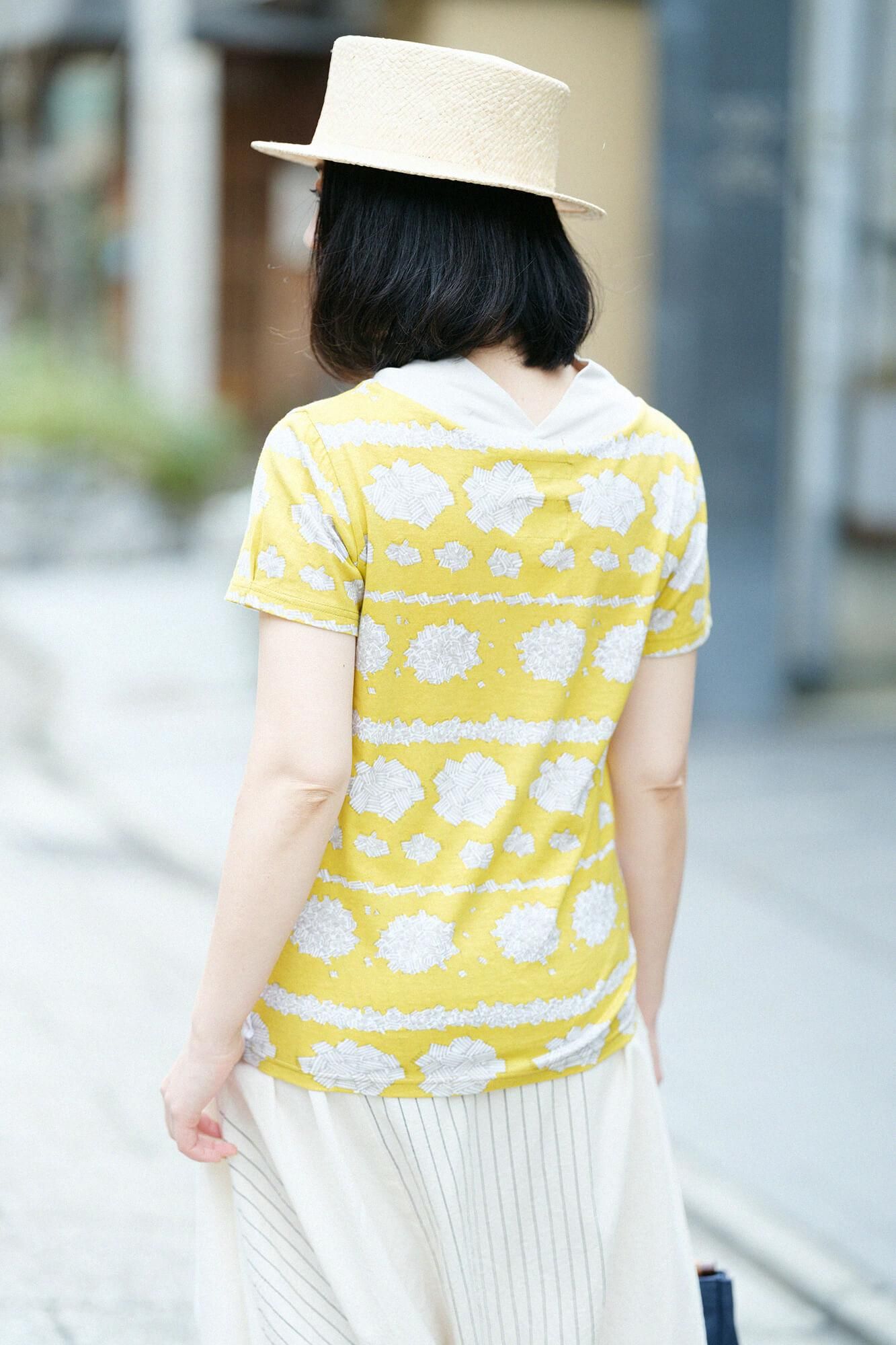 和服領短袖上衣/白三葉花