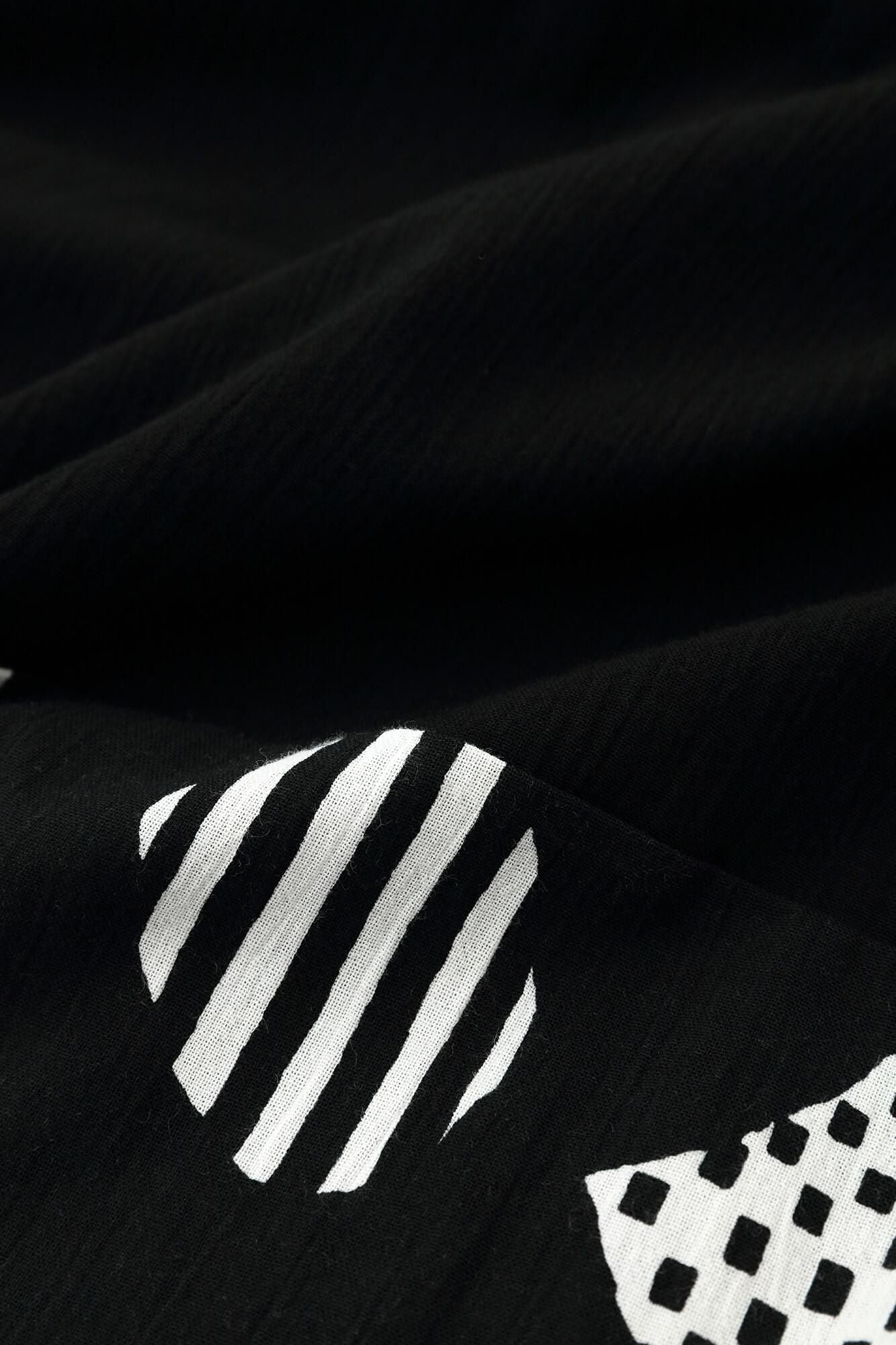 Chizimi Cotton 20/20 Rectangular Dress Bi-color Pattern on Hem / Black × Floral Pattern