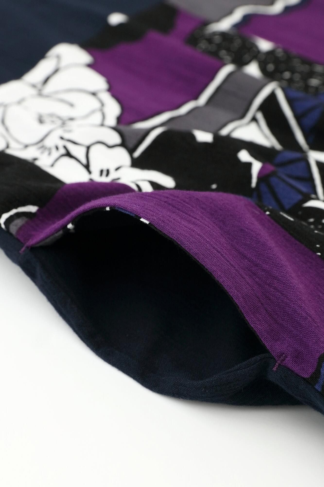 Takashima Chijimi 20/20 Rechteckiges Kleidungsstück (Kumi), Saummuster (Susomonyo) / Dunkelblau (Tomekon) x geneigt (Kabuku)