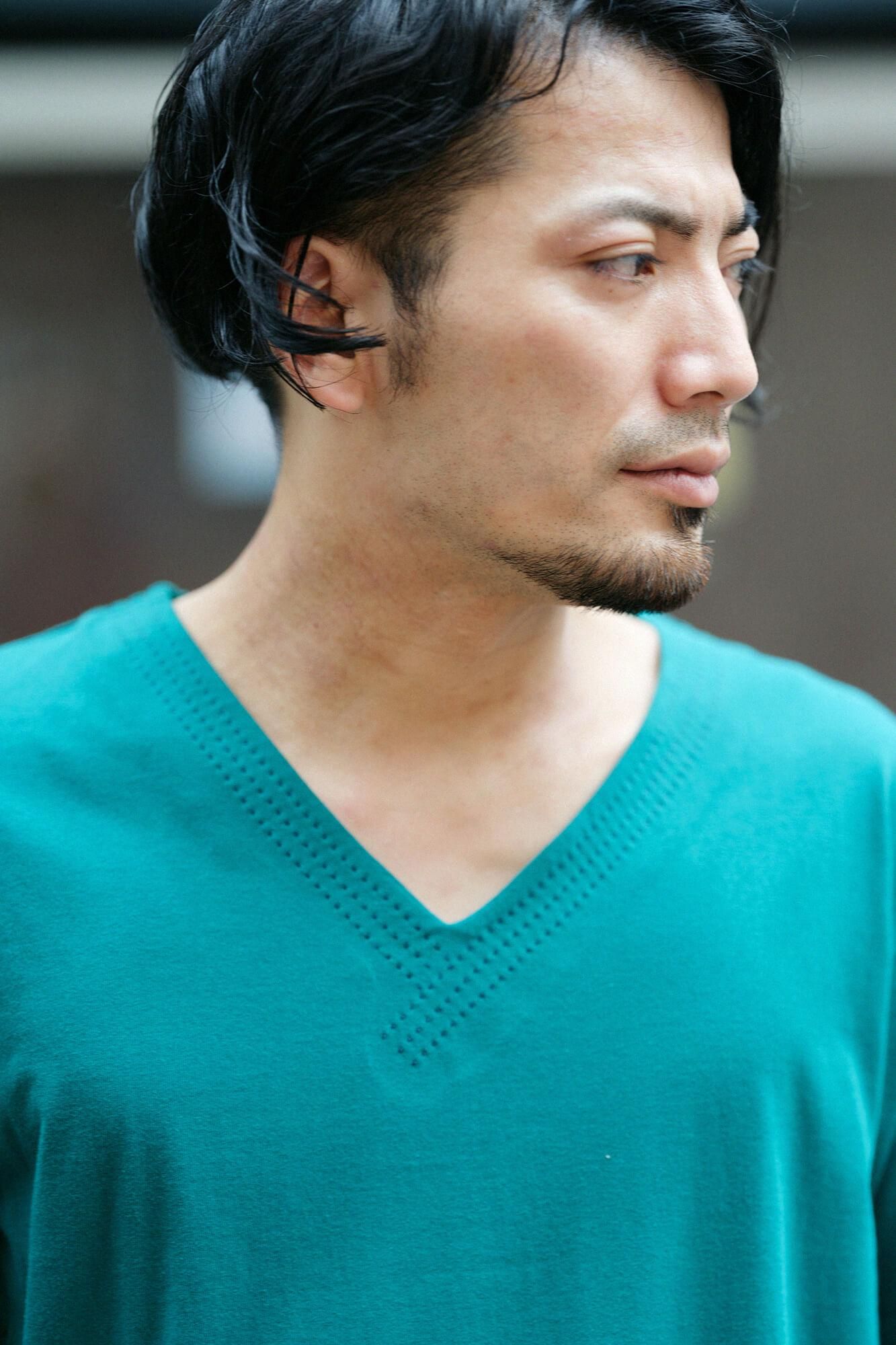 Stitched V-neck Top / Fern Green