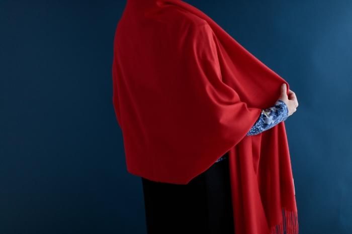 Baby Cash (R) Gauze Stole / Bright Red