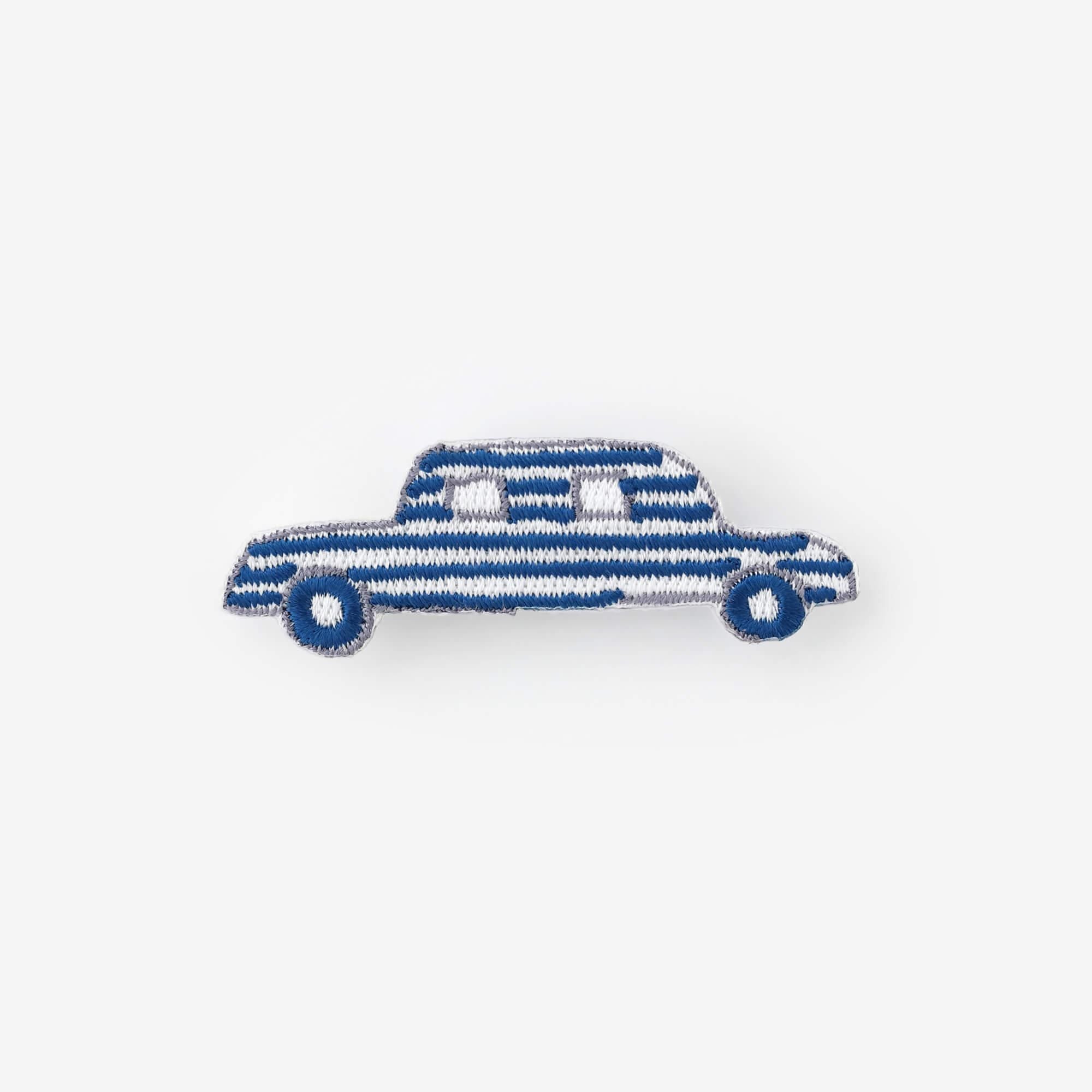 刺繍飾り（ししゅうかざり）／じどうしゃ あお