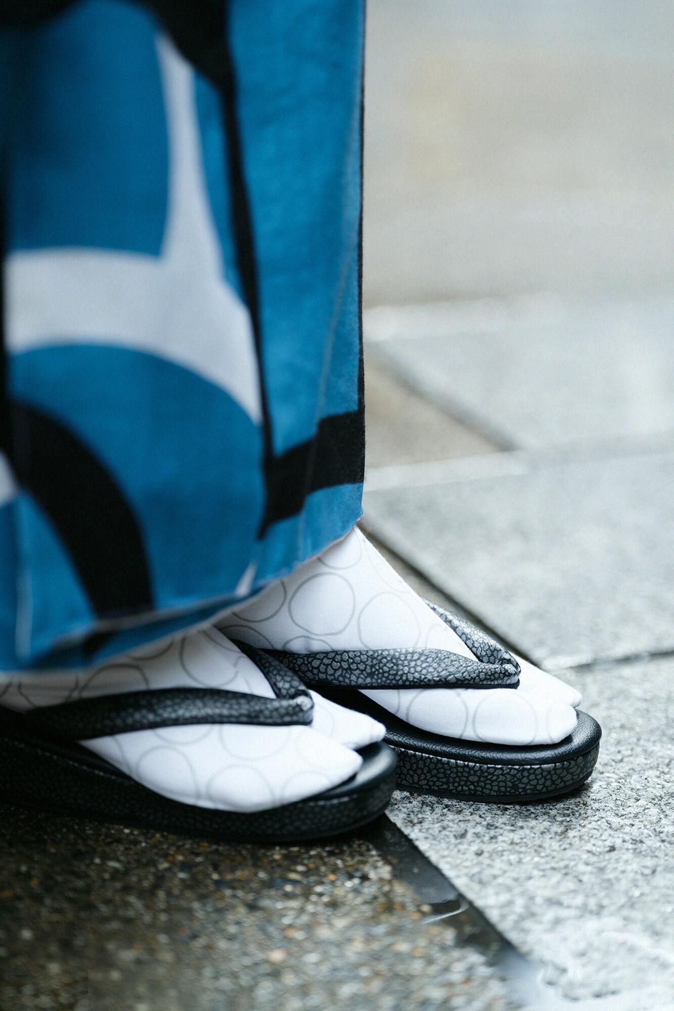 Stretch Chino Cloth Tabi Socks for Tatami Room/Circles White