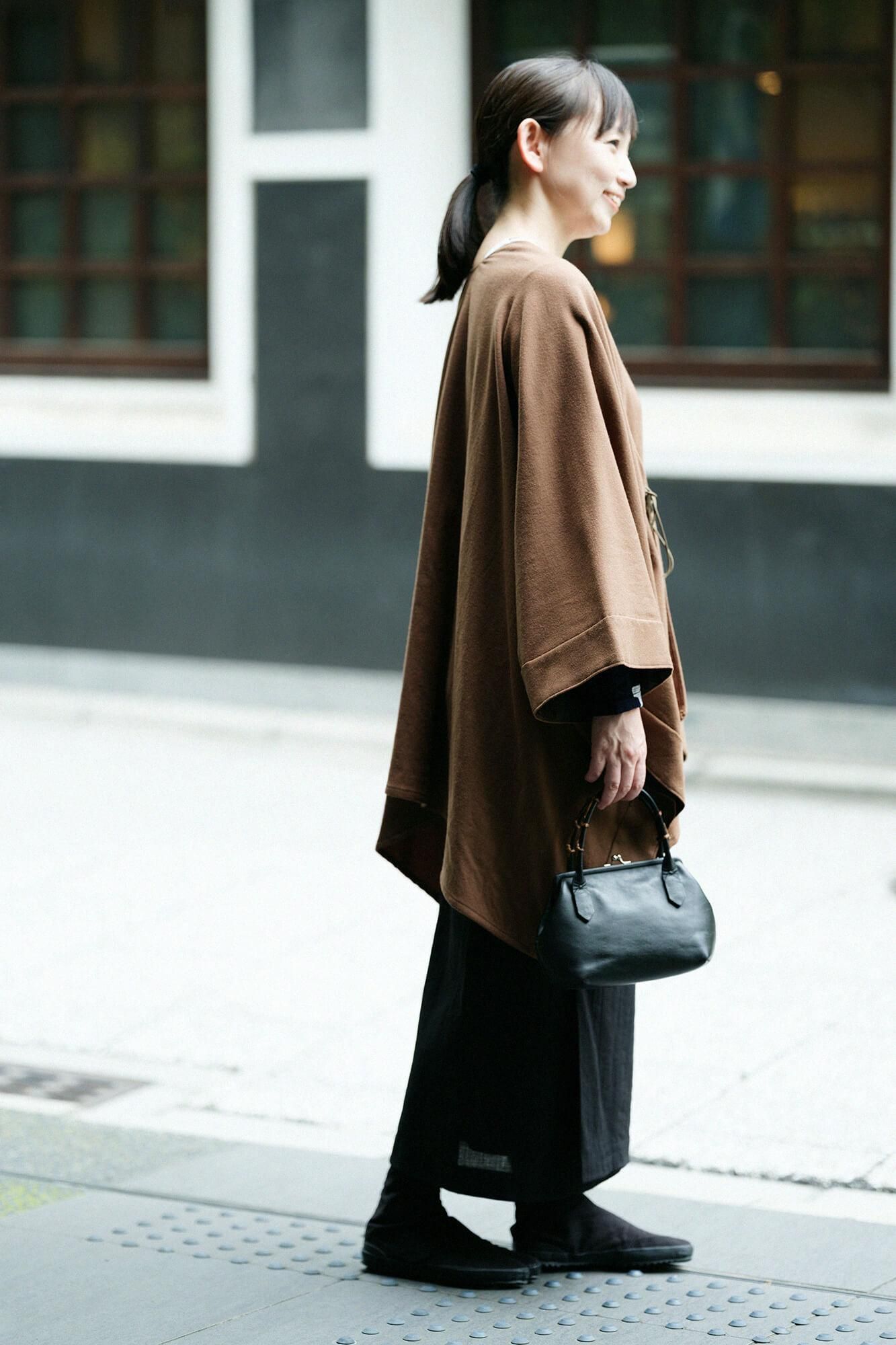 Combed Yarn Kisaragi Poncho / Yellowish Brown