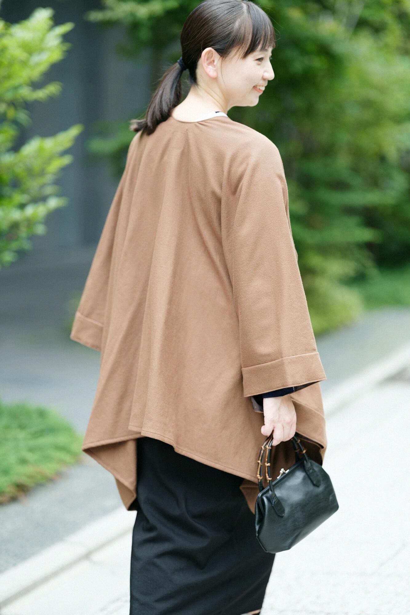 Combed Yarn Kisaragi Poncho / Yellowish Brown
