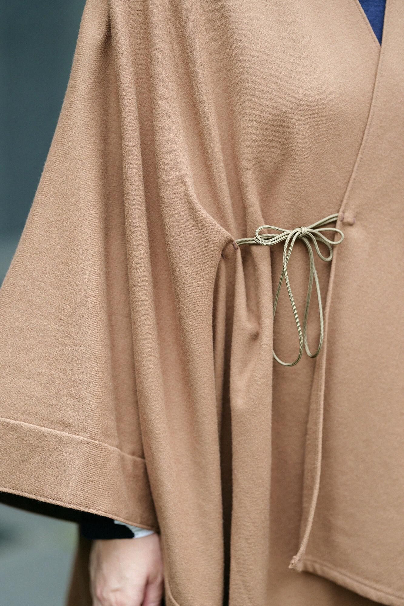 Combed Yarn Kisaragi Poncho / Yellowish Brown