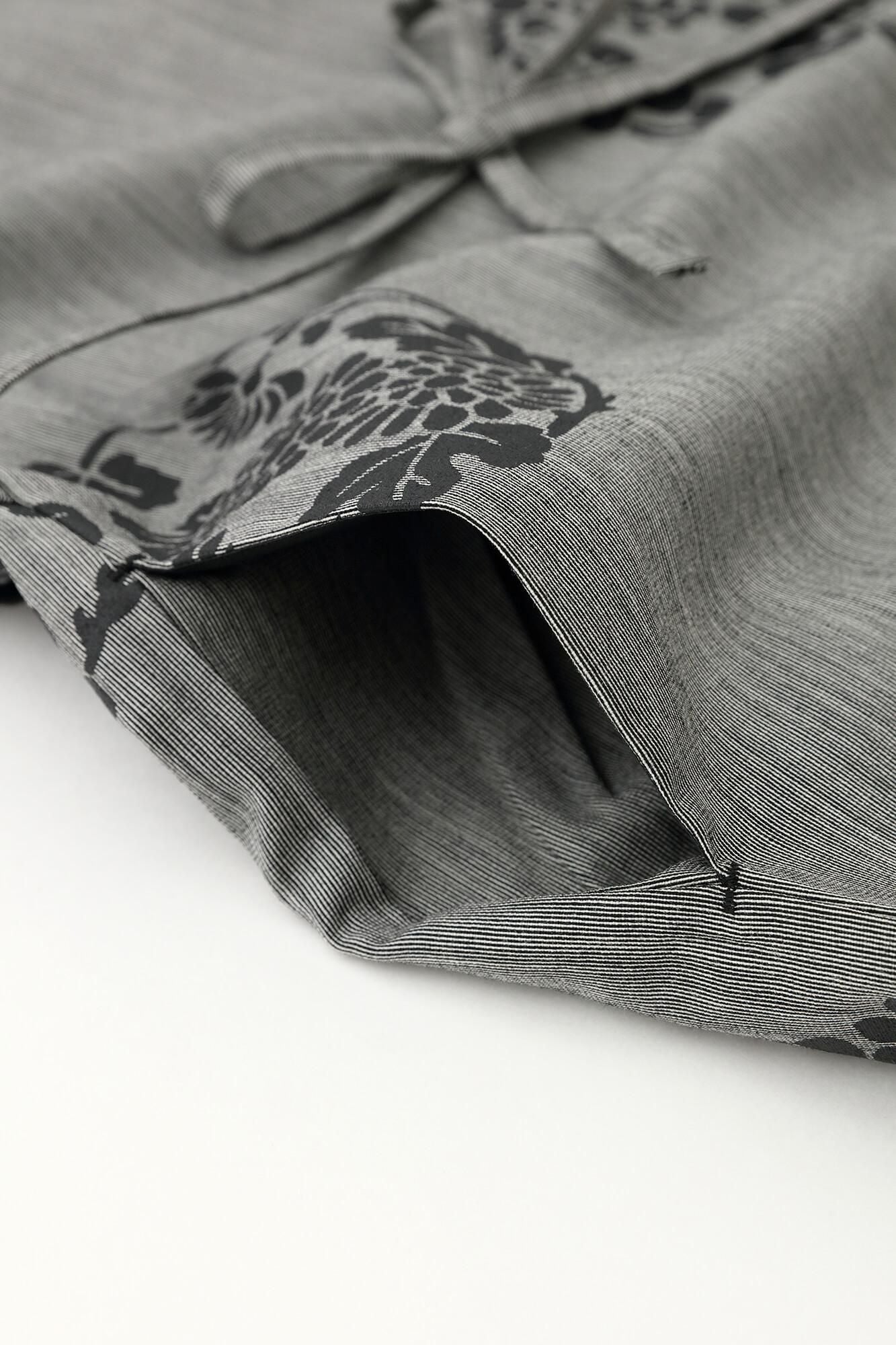 Flyer mit rechteckigem Kammgarn-Roben-/Hanamaru-Muster