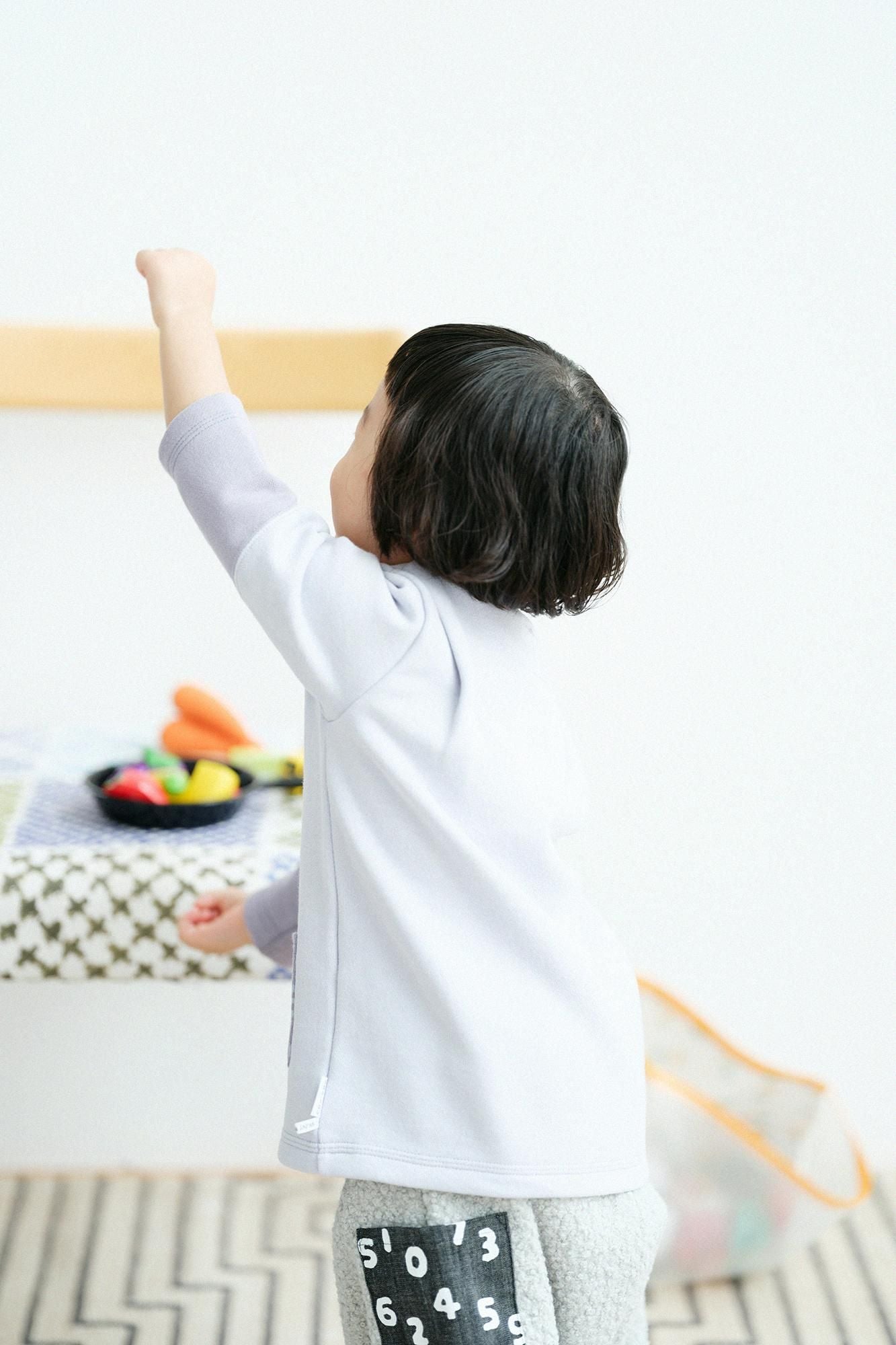 ●Fleece Lining Bi-color Sleeve Square-neck Shirt Shoulder Tuck / Light Blue×Greyish Purple Color