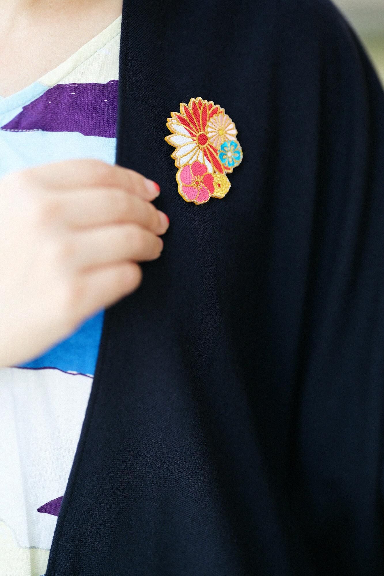 刺繍飾り(ししゅうかざり)/金襴緞子(きんらんどんす)