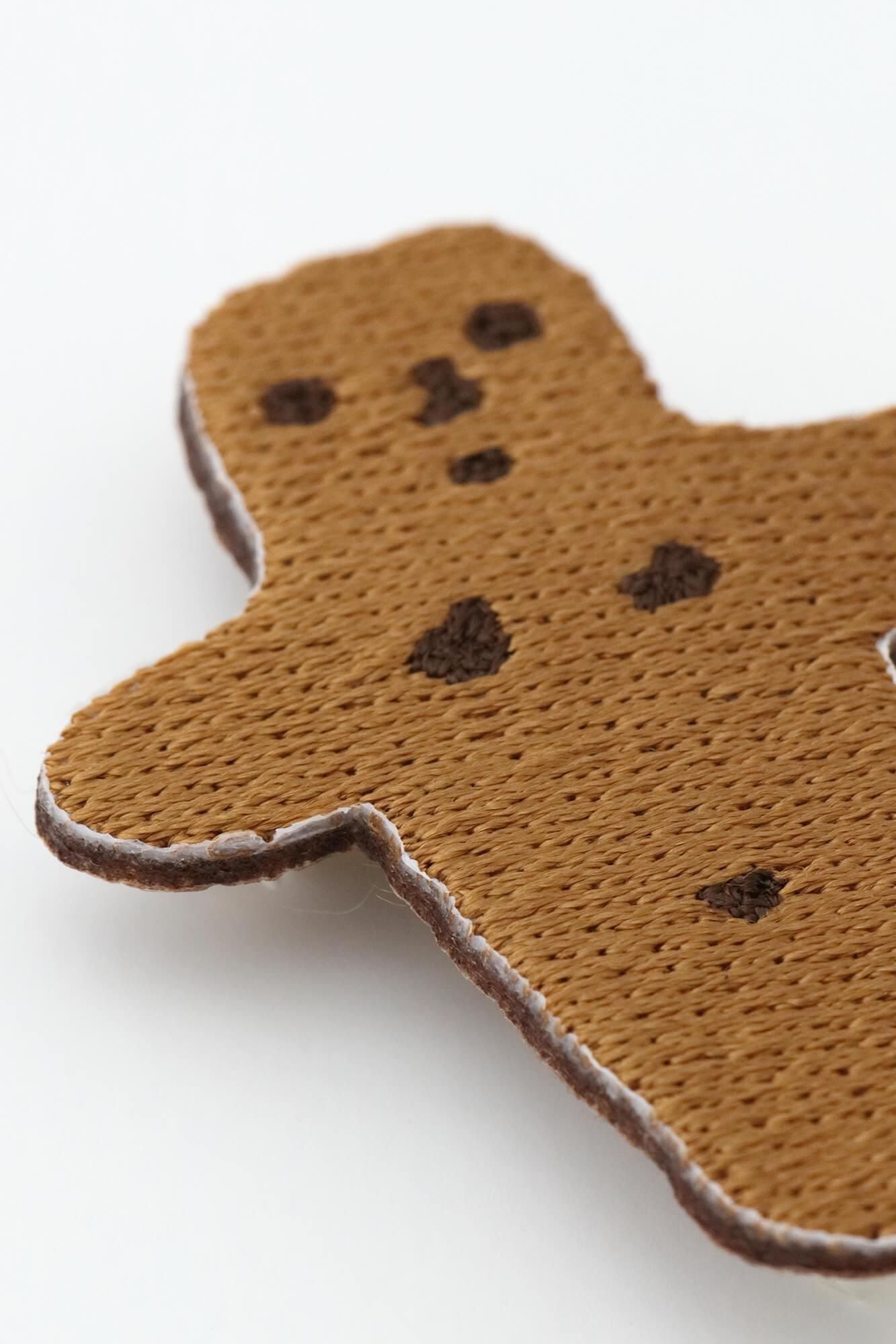 刺繍飾り(ししゅうかざり)/土偶(どぐう) 板状(ばんじょう)