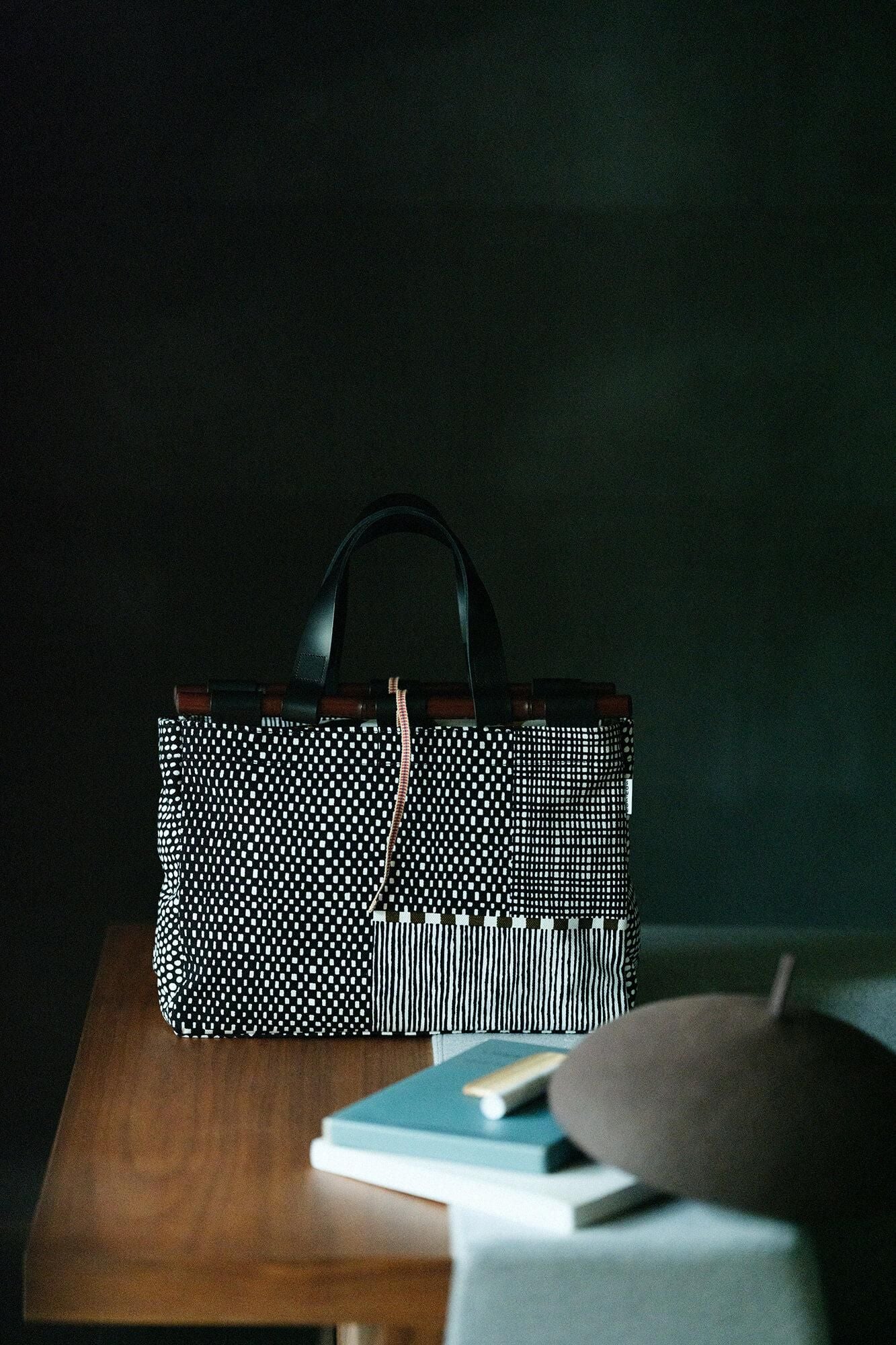 道行小筥(みちゆきこばこ) 染竹 (そめだけ)大/間がさね2