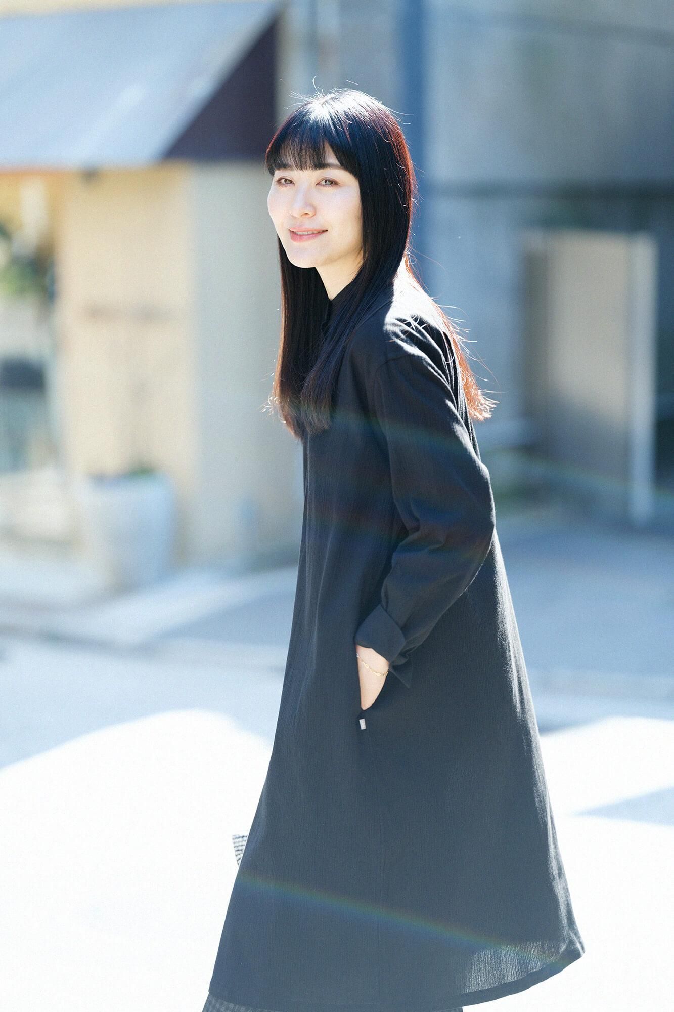 타카시마치지미 20/20 H.N.그란 셔츠 원피스/검은색