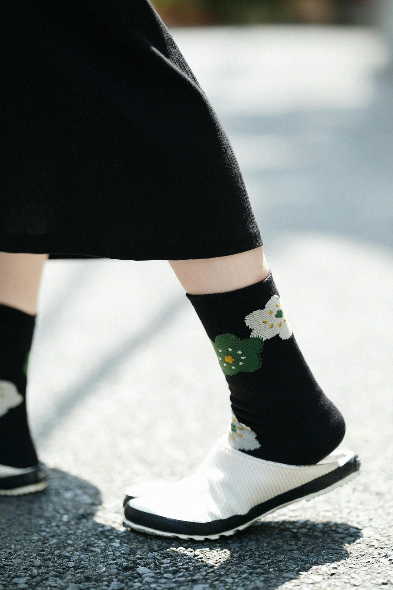 Tabi Socks (Mid-calf)/Smile Black【Women Size Only】