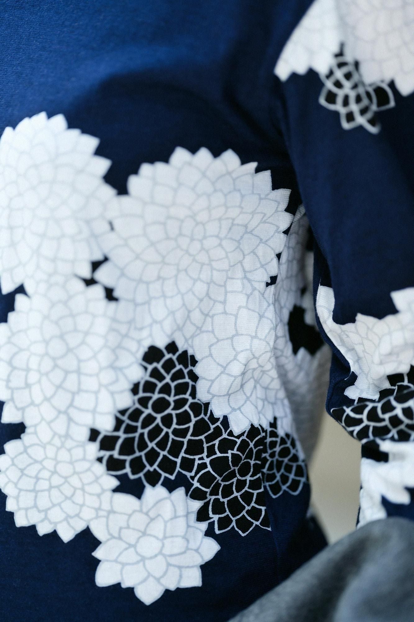 高領上衣/雲間菊 良夜