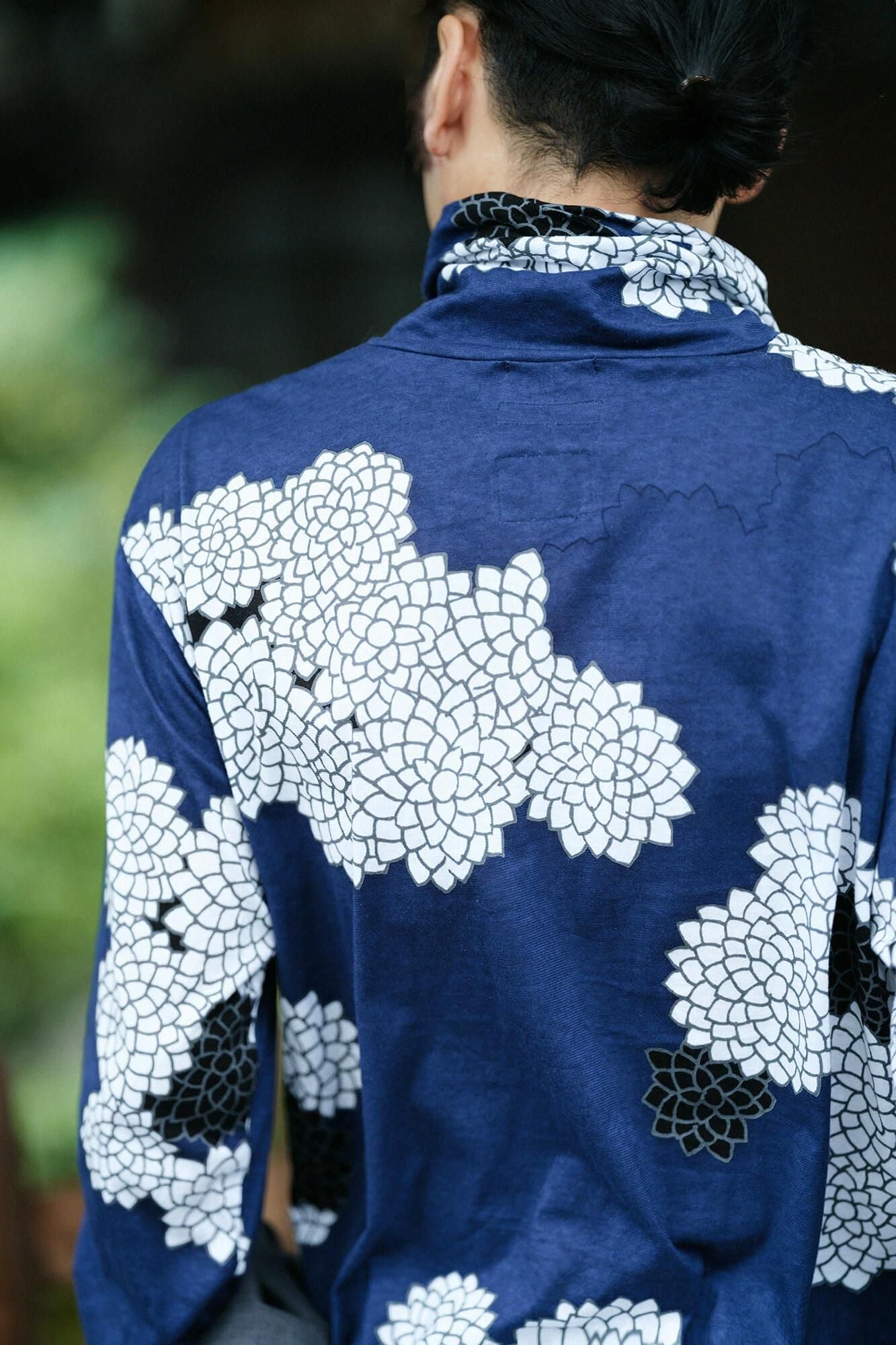 高領上衣/雲間菊 良夜