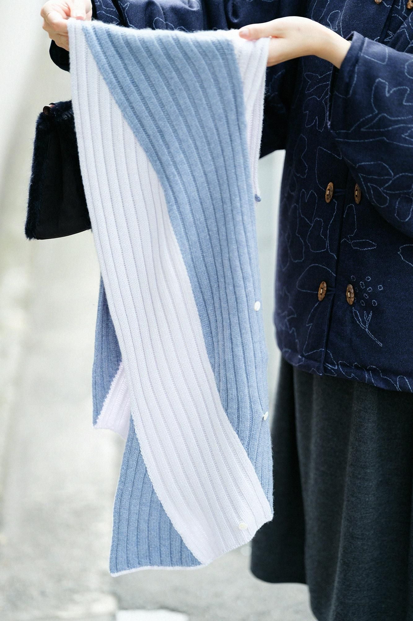 SOU・SOU×ALPHA Cashmere Karesansui Scarf / White×Blue
