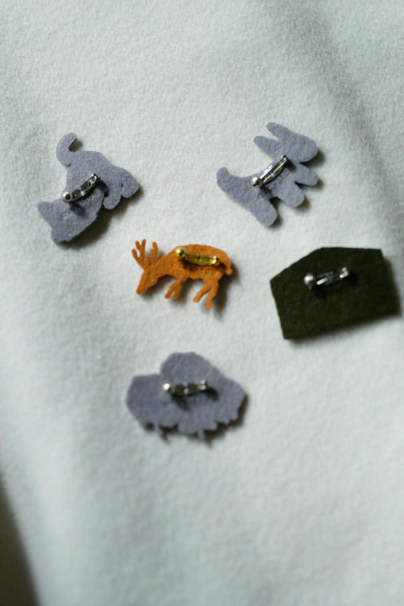 刺繡胸針/土偶 犬形