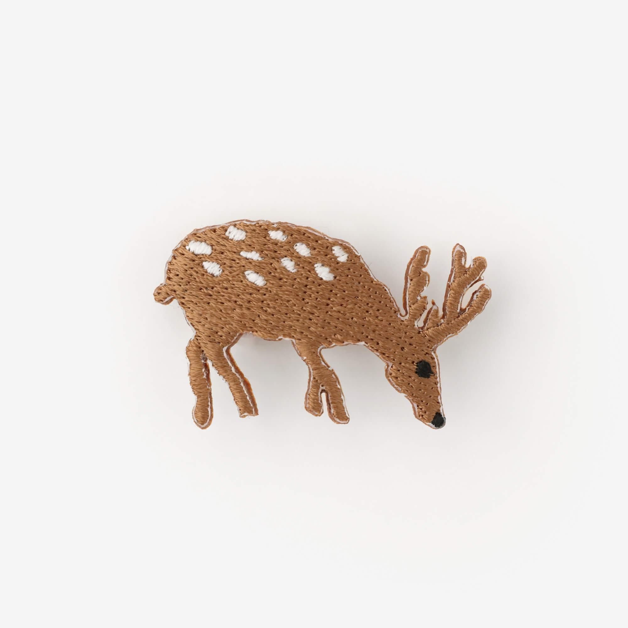 刺繍飾り（ししゅうかざり）／鹿（しか）