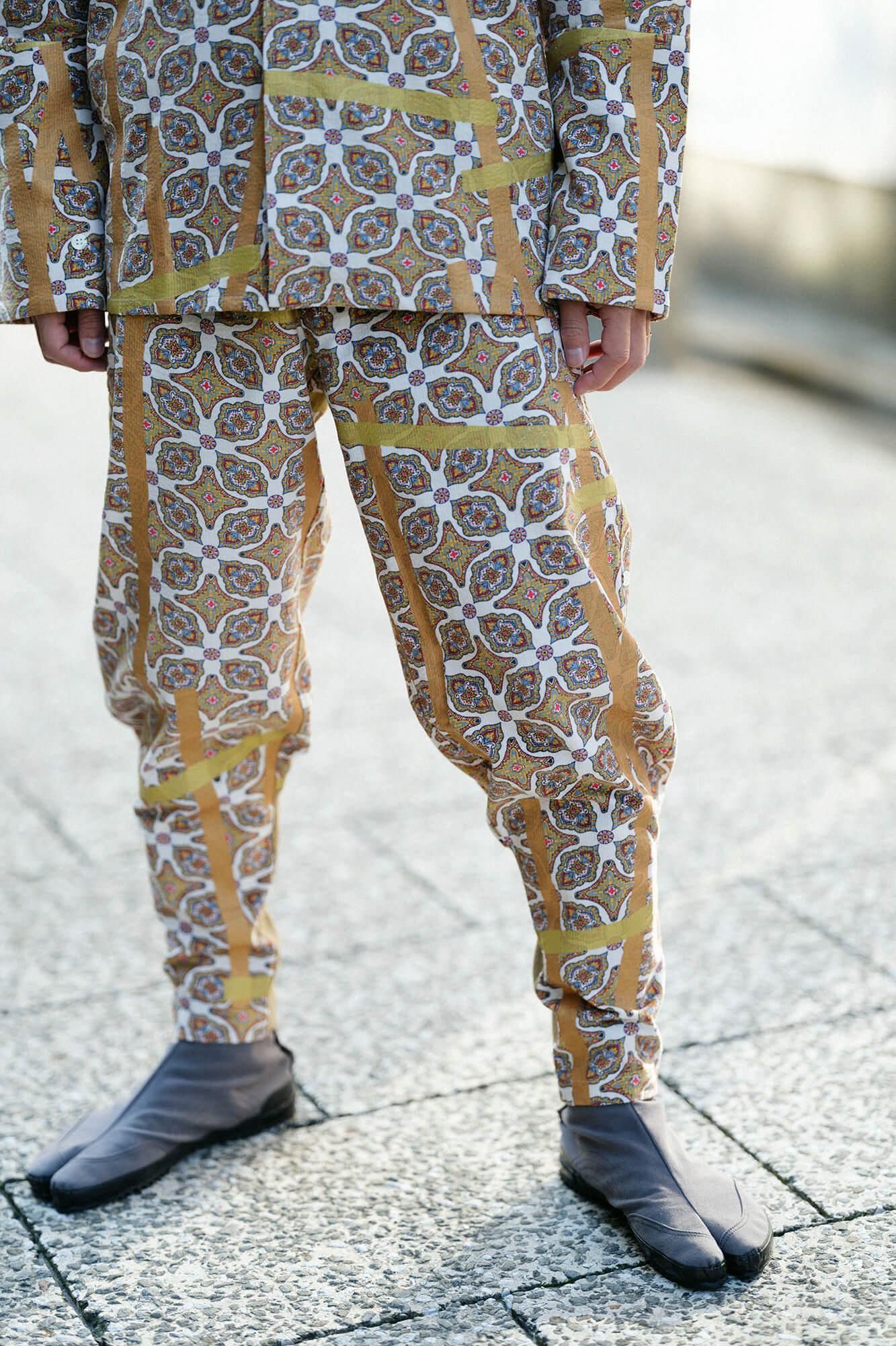 Kohlehimmel Fremdes Muster (Hakuraimonyo) Schneiden (Tattsuke) Enyuu-Kleidung / Tobi (Drachen) Elfenbeinfarbe (Elefantenfarbe)