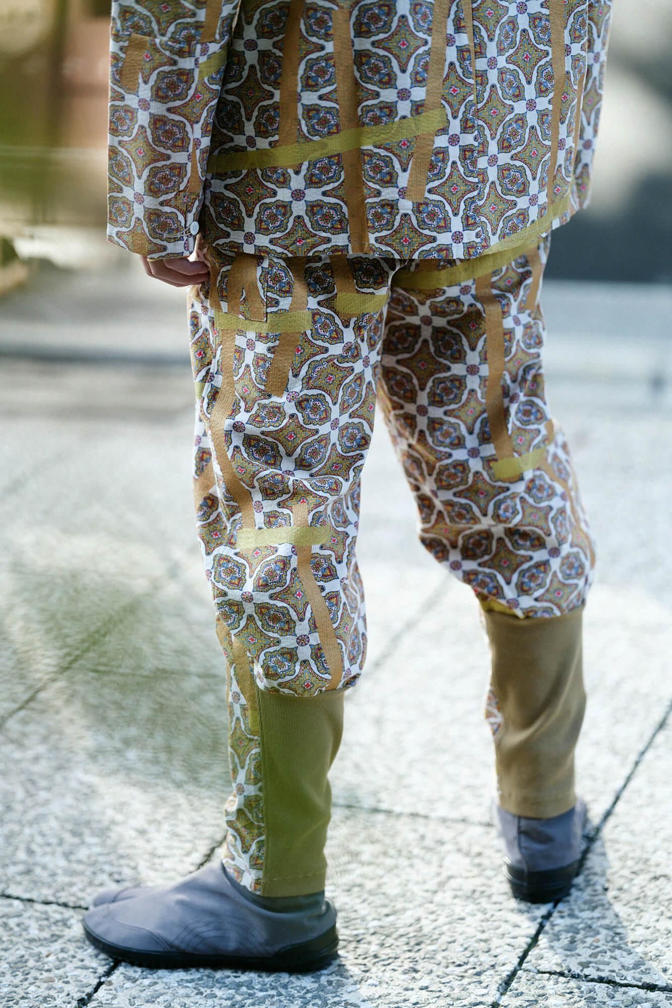 Kohlehimmel Fremdes Muster (Hakuraimonyo) Schneiden (Tattsuke) Enyuu-Kleidung / Tobi (Drachen) Elfenbeinfarbe (Elefantenfarbe)