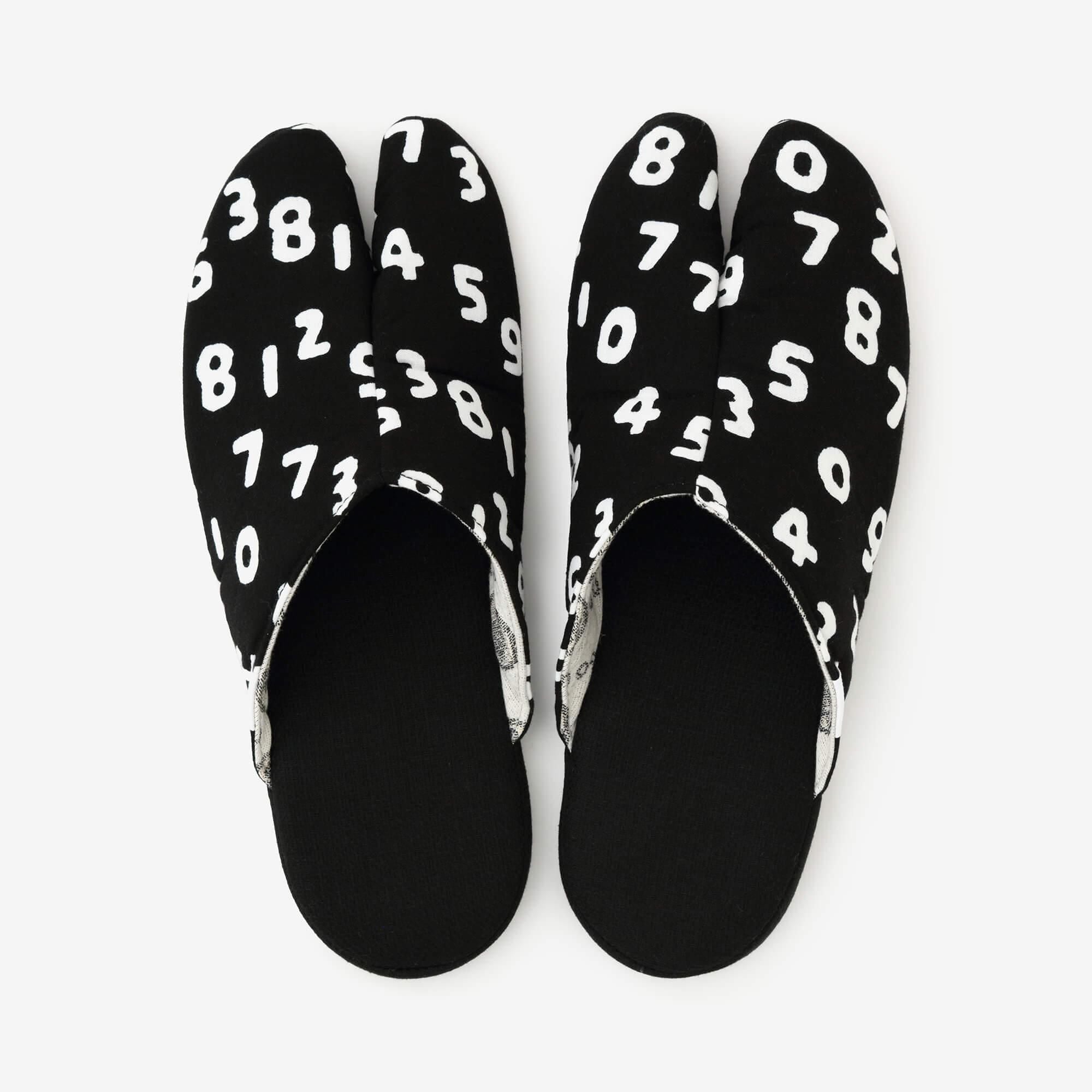 薄形的拖鞋塔布袜/so-su-u kon