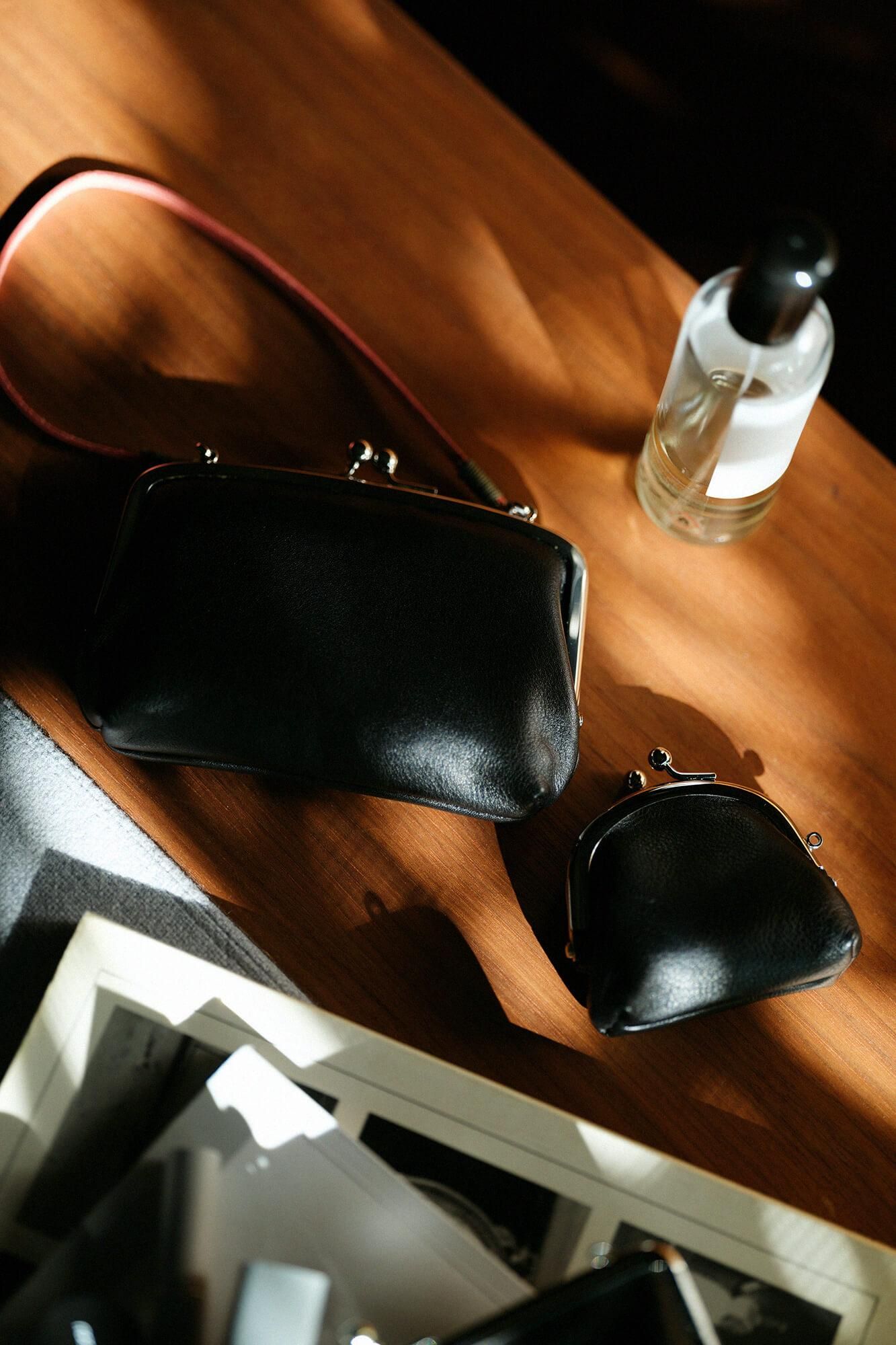 皮革 口金包(小)/黑色×迷你SO-SU-U十數