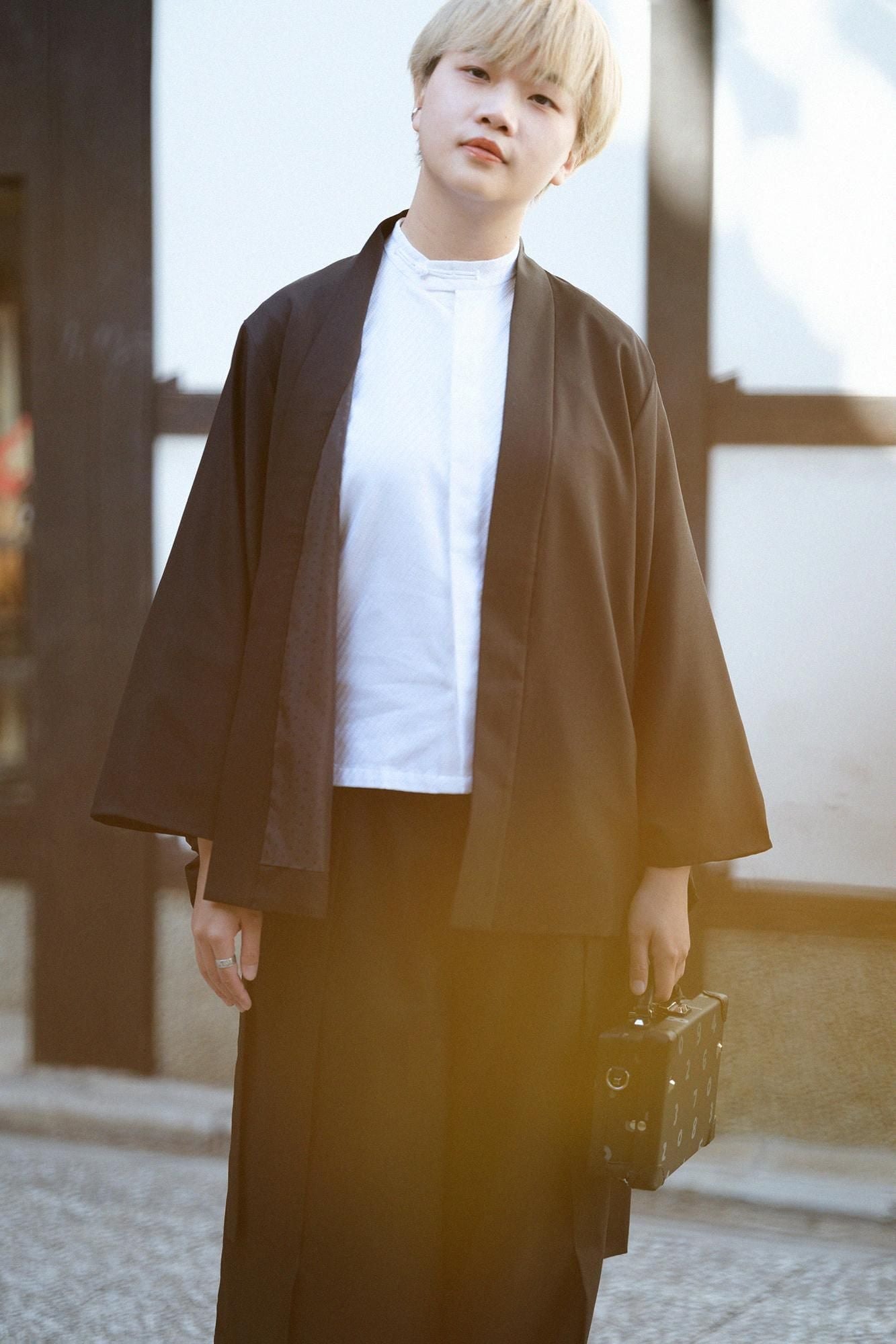 42 Count 2-ply Short Combed Yarn Short Coat with Lining / Black