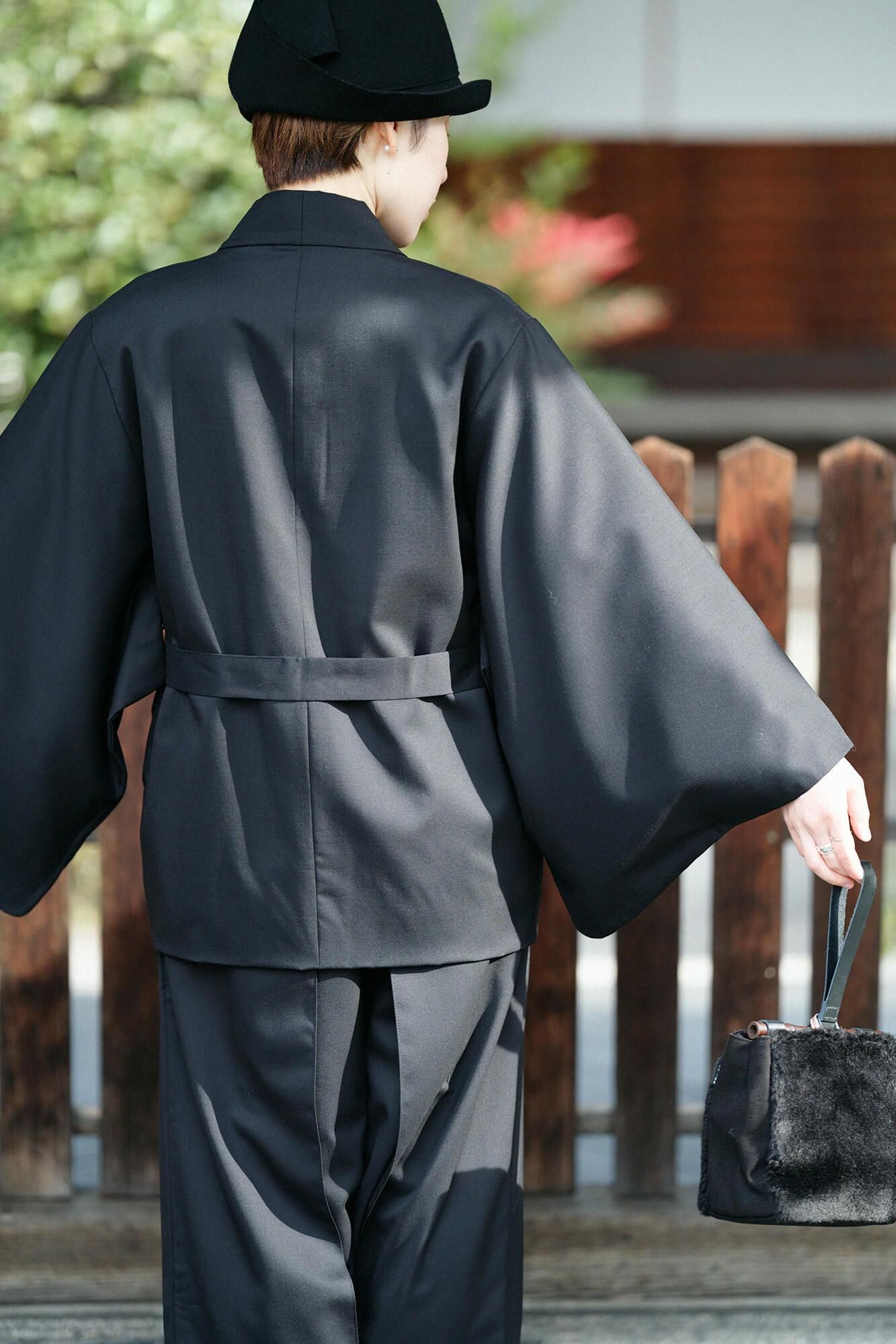 42 Count 2-ply Short Combed Yarn Short Coat with Lining / Black