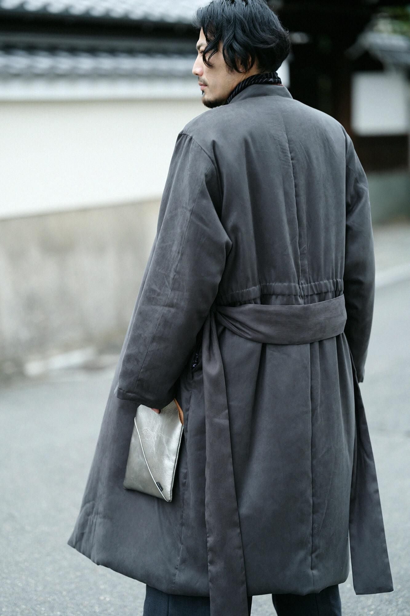 フェイクヌバック 丹前(たんぜん) 中綿袷(なかわたあわせ)/墨色(すみいろ)×環繋ぎ矢車文(かんつなぎやぐるまもん) 写し(うつし)