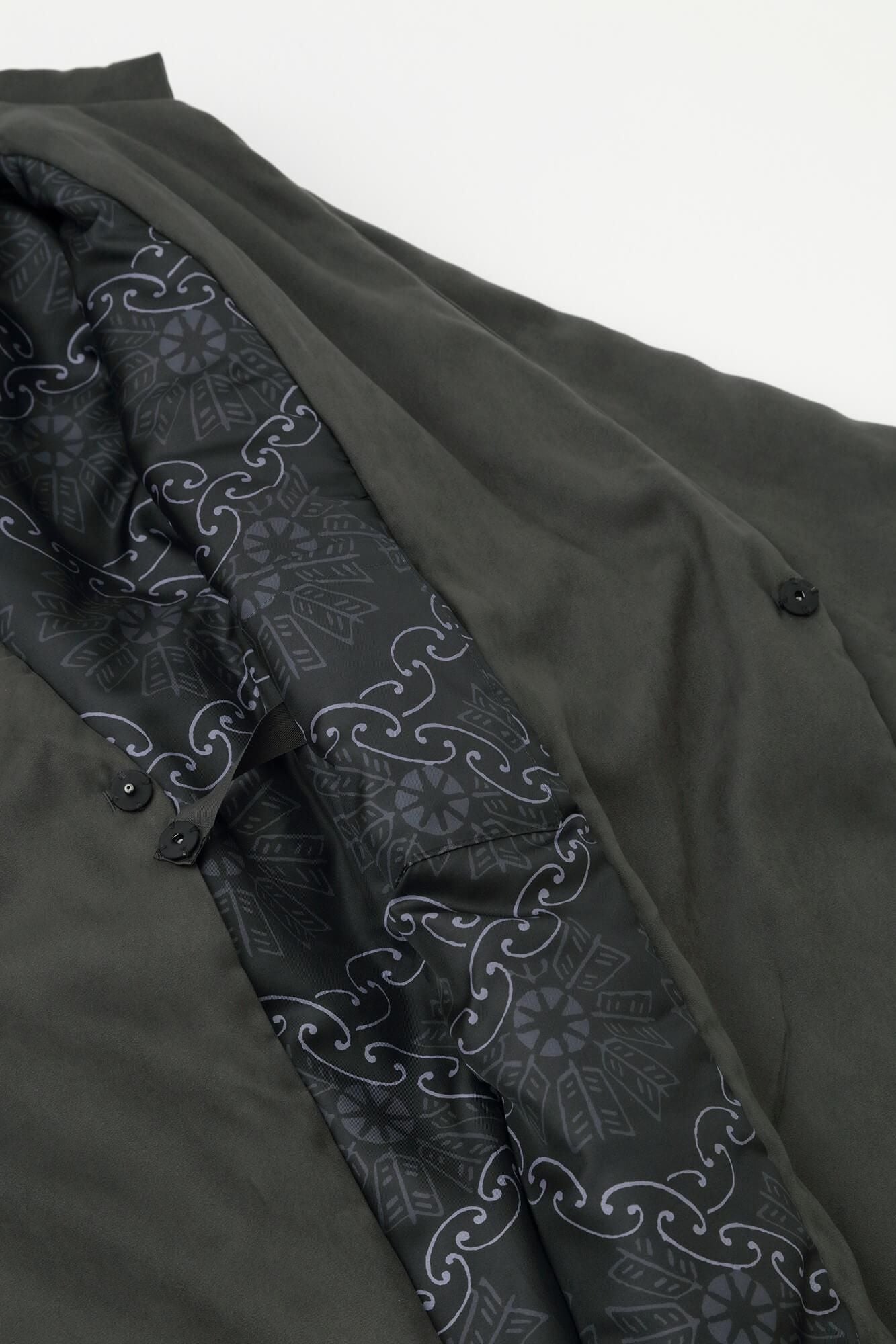 フェイクヌバック 丹前(たんぜん) 中綿袷(なかわたあわせ)/墨色(すみいろ)×環繋ぎ矢車文(かんつなぎやぐるまもん) 写し(うつし)