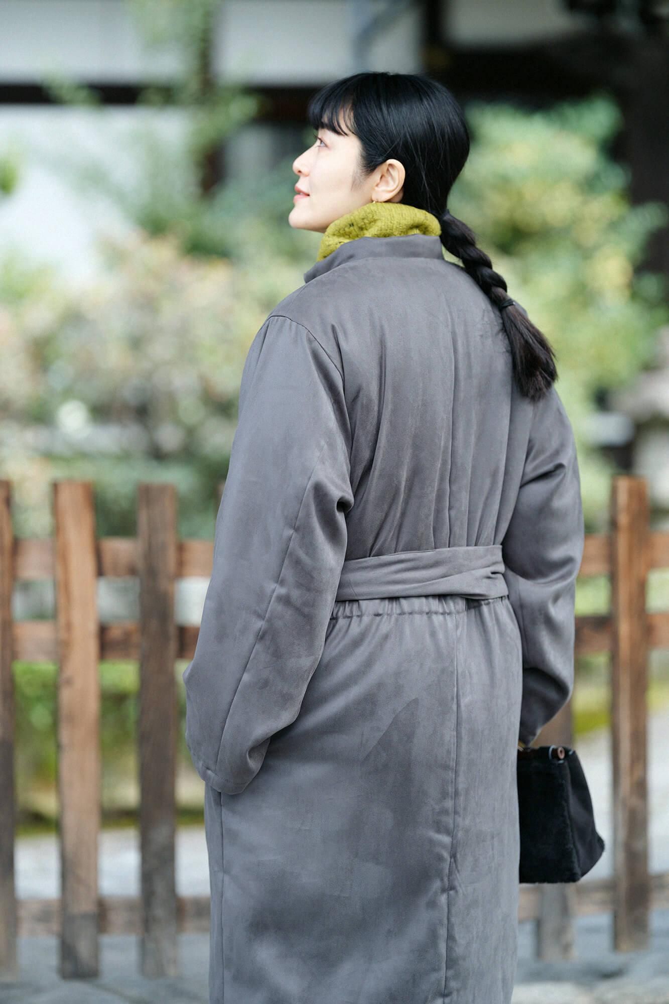 フェイクヌバック 丹前(たんぜん) 中綿袷(なかわたあわせ)/墨色(すみいろ)×環繋ぎ矢車文(かんつなぎやぐるまもん) 写し(うつし)