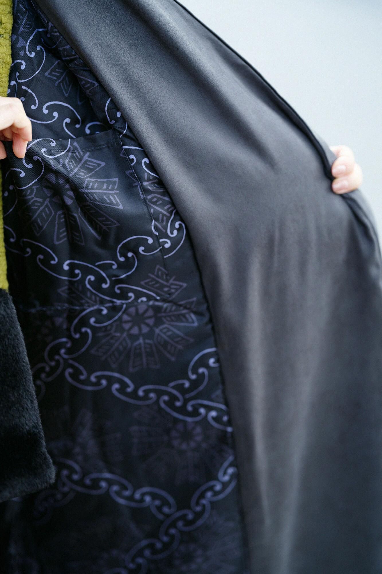 フェイクヌバック 丹前(たんぜん) 中綿袷(なかわたあわせ)/墨色(すみいろ)×環繋ぎ矢車文(かんつなぎやぐるまもん) 写し(うつし)