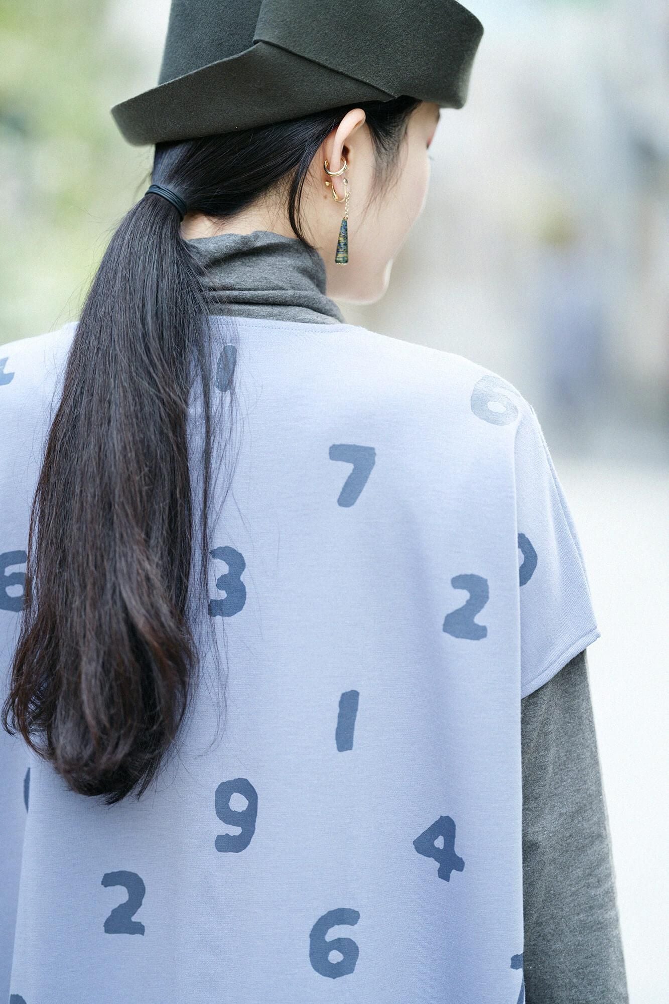 ウール混 両面編(りょうめんあみ) 長方形衣(ちょうほうけい) 肩線(かたせん)/SO-SU-U 縹鼠(はなだねず)