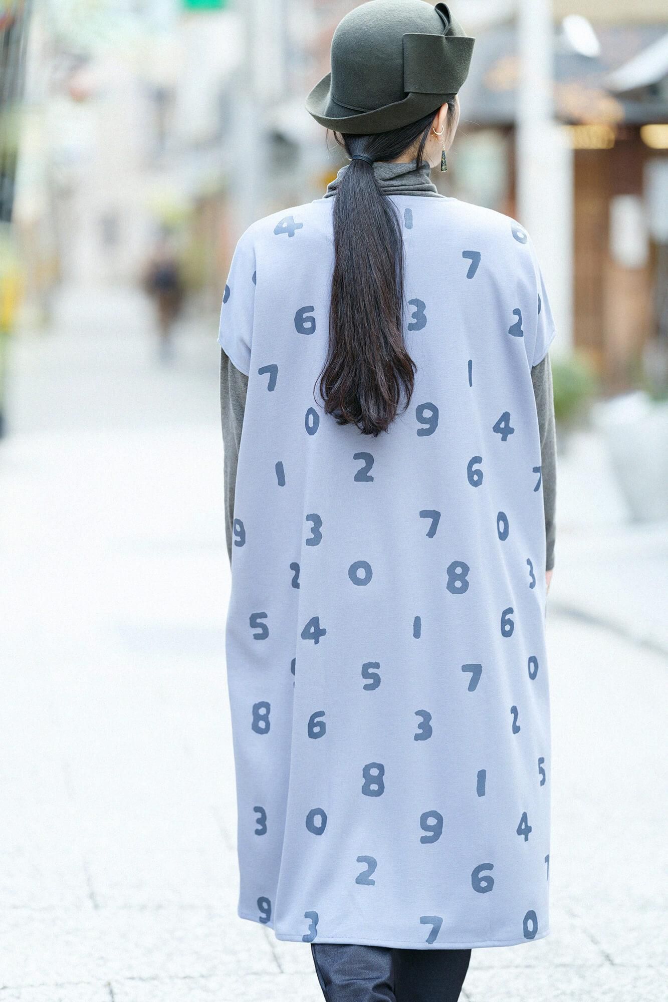 ウール混 両面編(りょうめんあみ) 長方形衣(ちょうほうけい) 肩線(かたせん)/SO-SU-U 縹鼠(はなだねず)