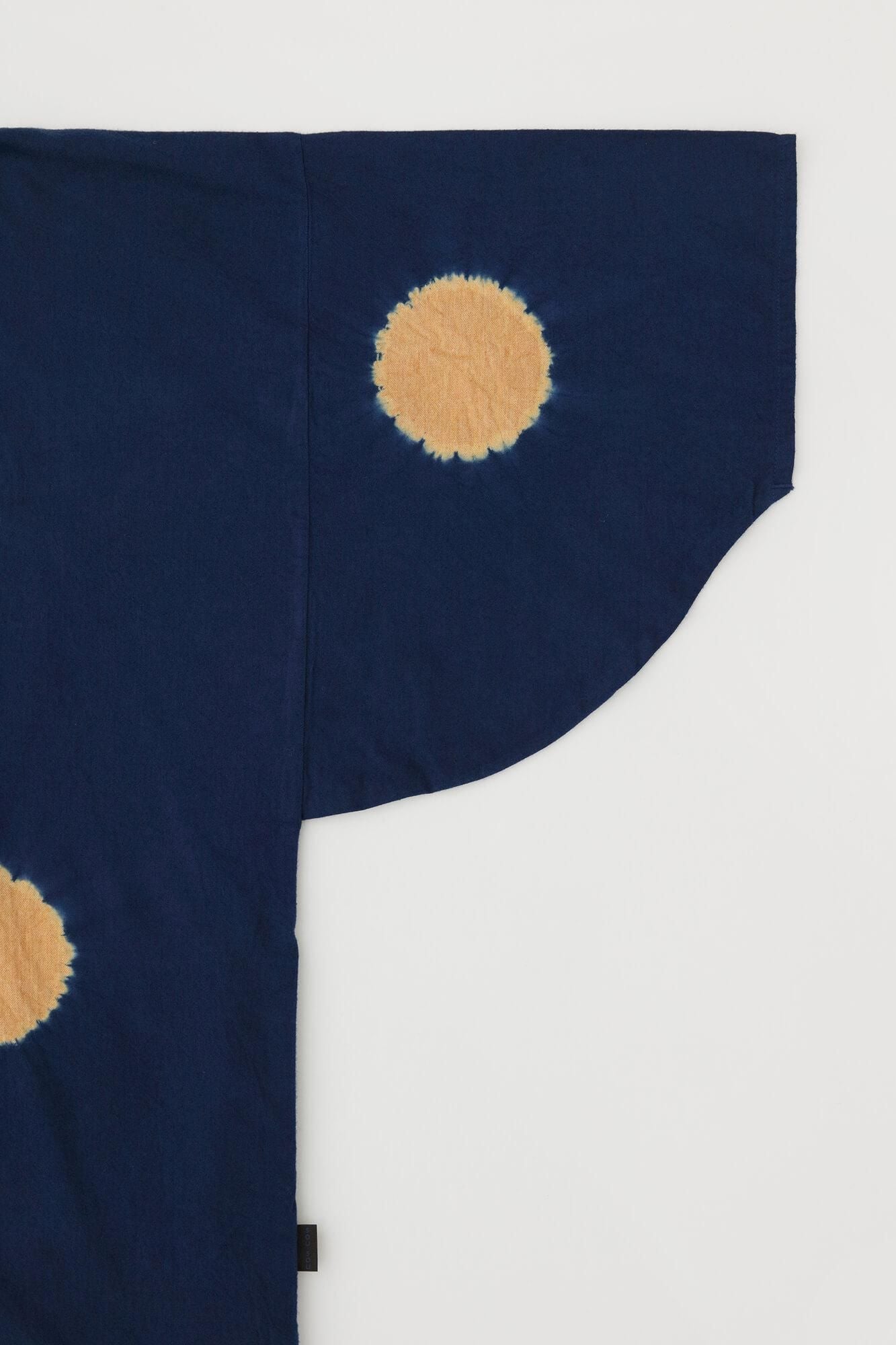 近清紮染 棉毛斜紋織 圓弧袖長方形洋裝/大圓點 寶藍色×黃丹色