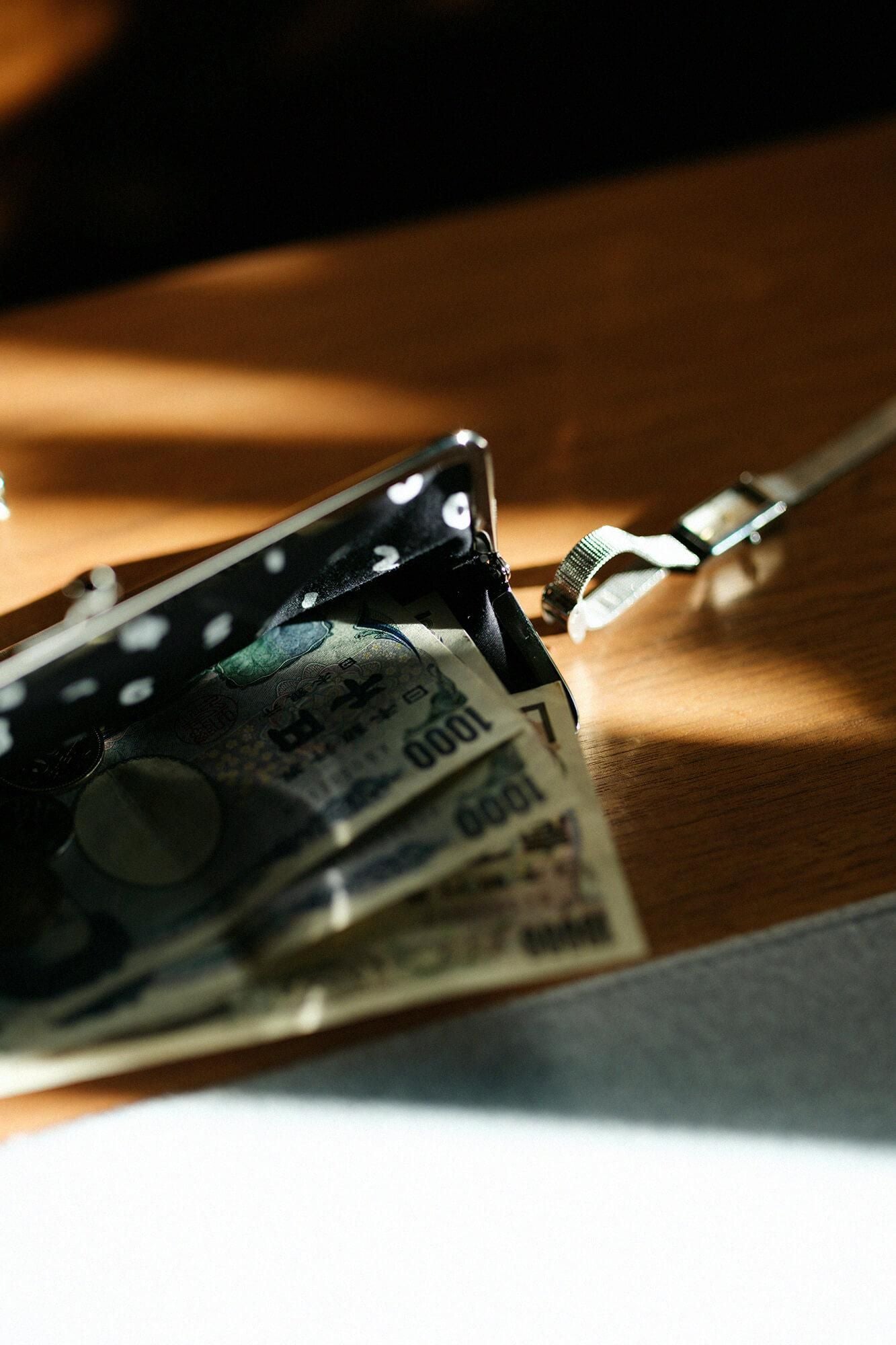 皮革口金包(橫長)/黑色×迷你SO-SU-U十數