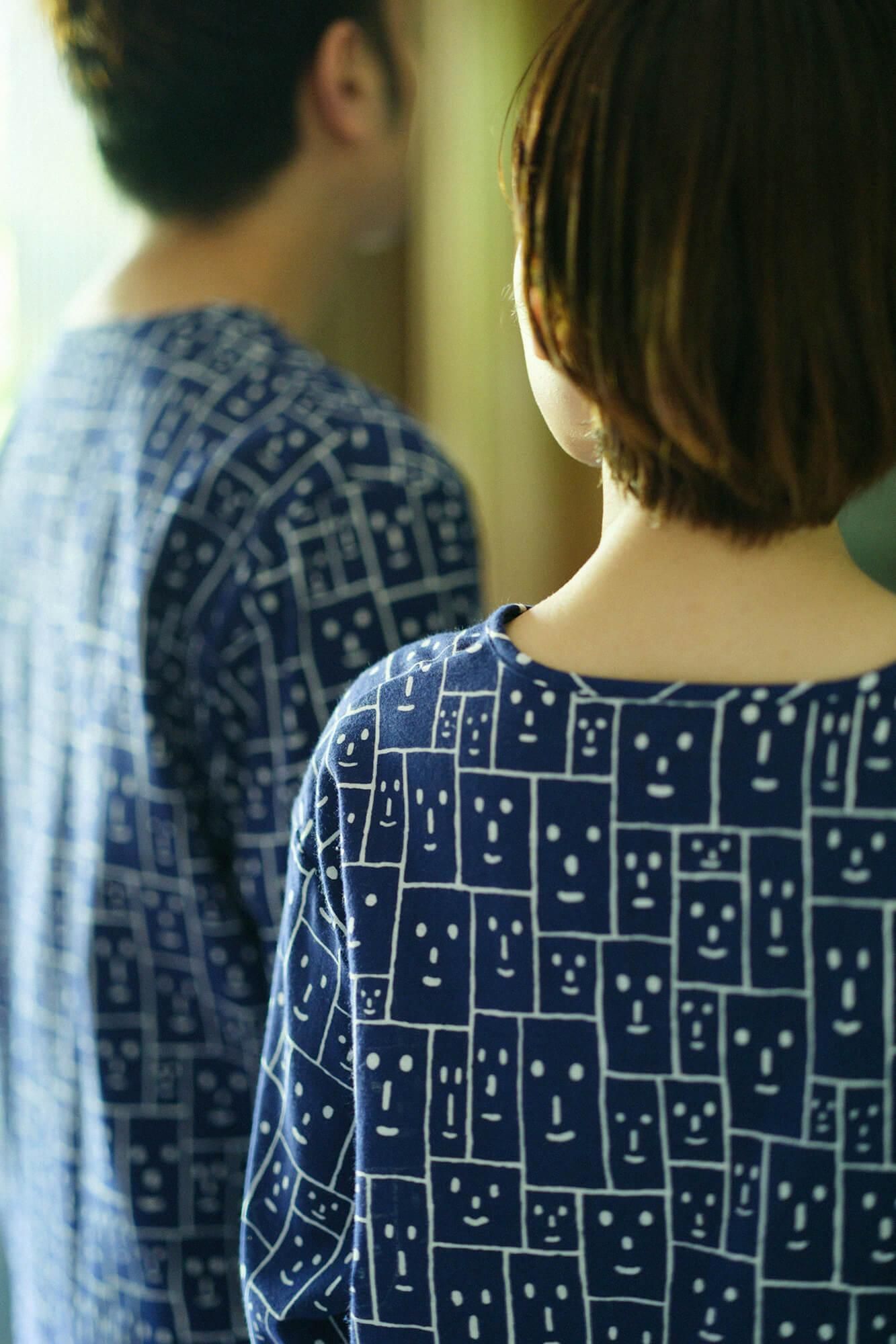 【官網限定】高島平織 V領 圖案紋樣居家服/笑顏 寶藍色