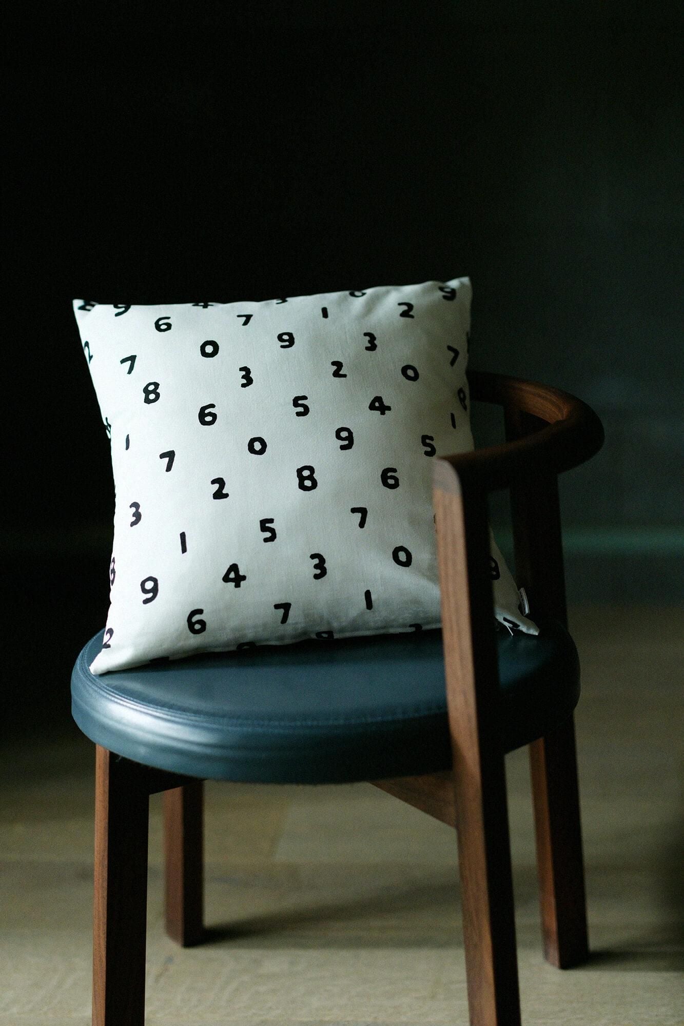 平織り21番手 クッション(座布団)カバー/SO-SU-U つくも【※お届けに約3週間】