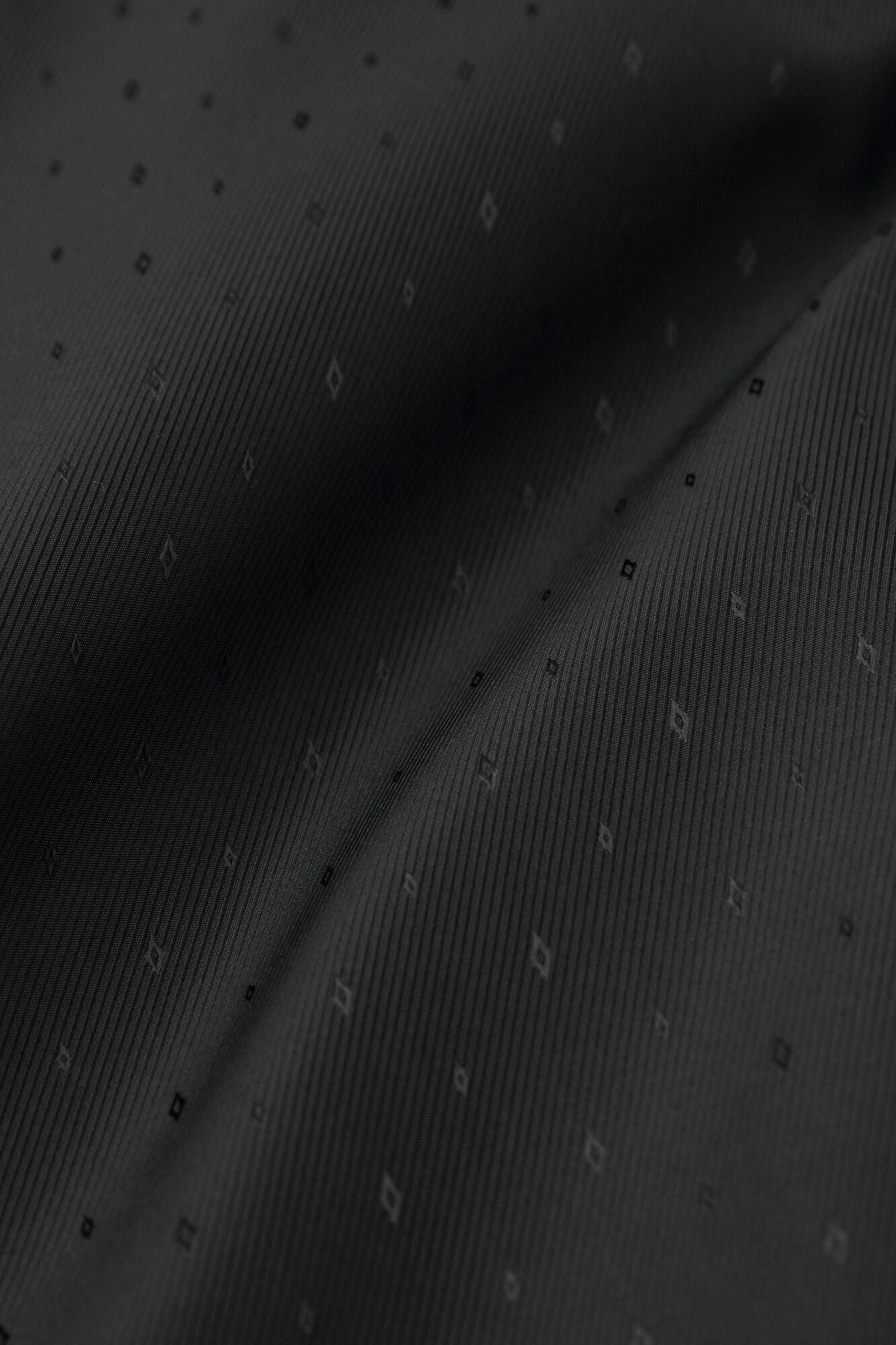 42双 梳毛(そもう) 宮中袖(きゅうちゅうそで) 可逆(かぎゃく)/濡羽色(ぬればいろ)