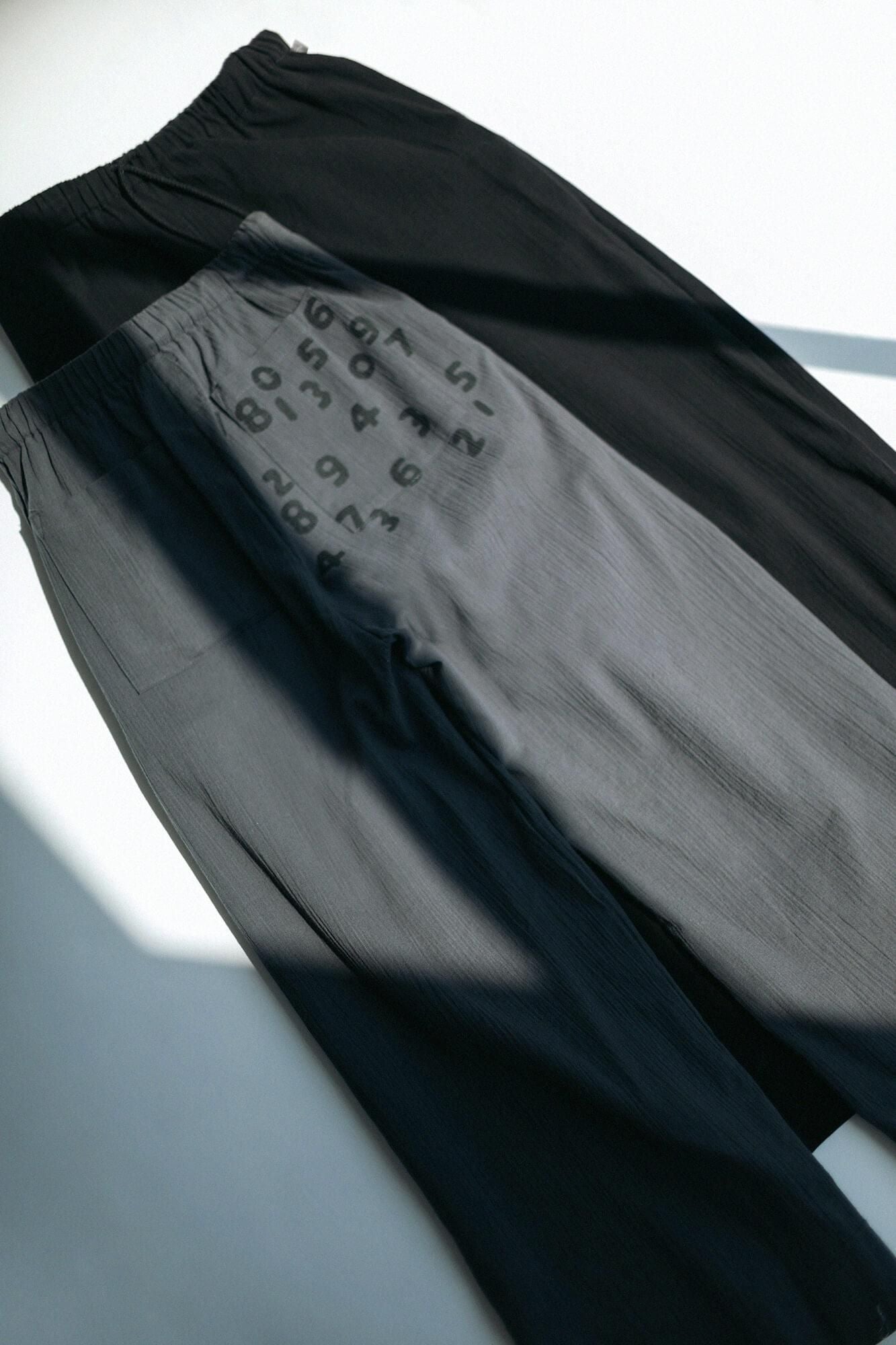 高島縮 20/20 ワイドパンツ/濃鉛(こいなまり)